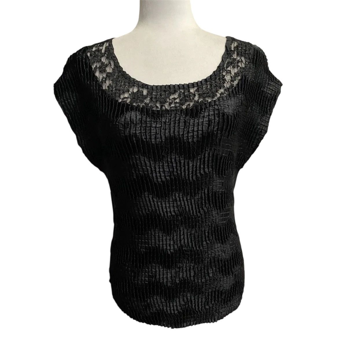 Other Dressbarn Vintage Y2K Crinkle Top, Size M, Short Sleeve Size M / US 6-8 / IT 42-44 - 1 Thumbnail