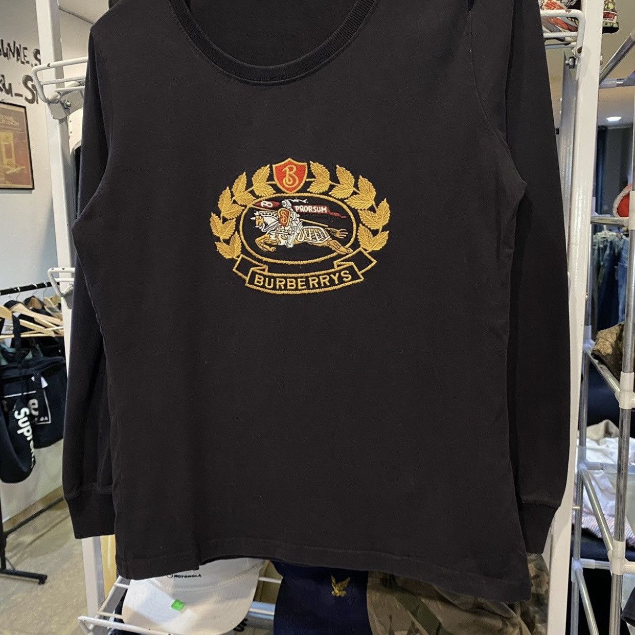 Burberry Luxury Burberry London England Crest Embroidery Sweatshirt Size L / US 10 / IT 46 - 4 Thumbnail