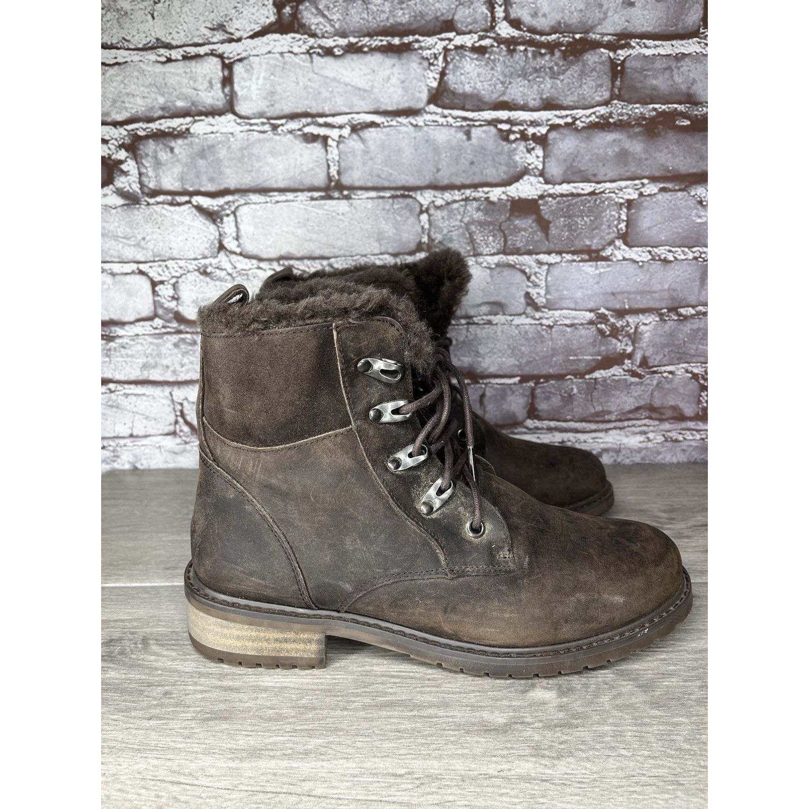 Ugg EMU Australia Waterproof Dark Brown Leather Ankle Hiker Boot Size US 9 / IT 39 - 3 Thumbnail