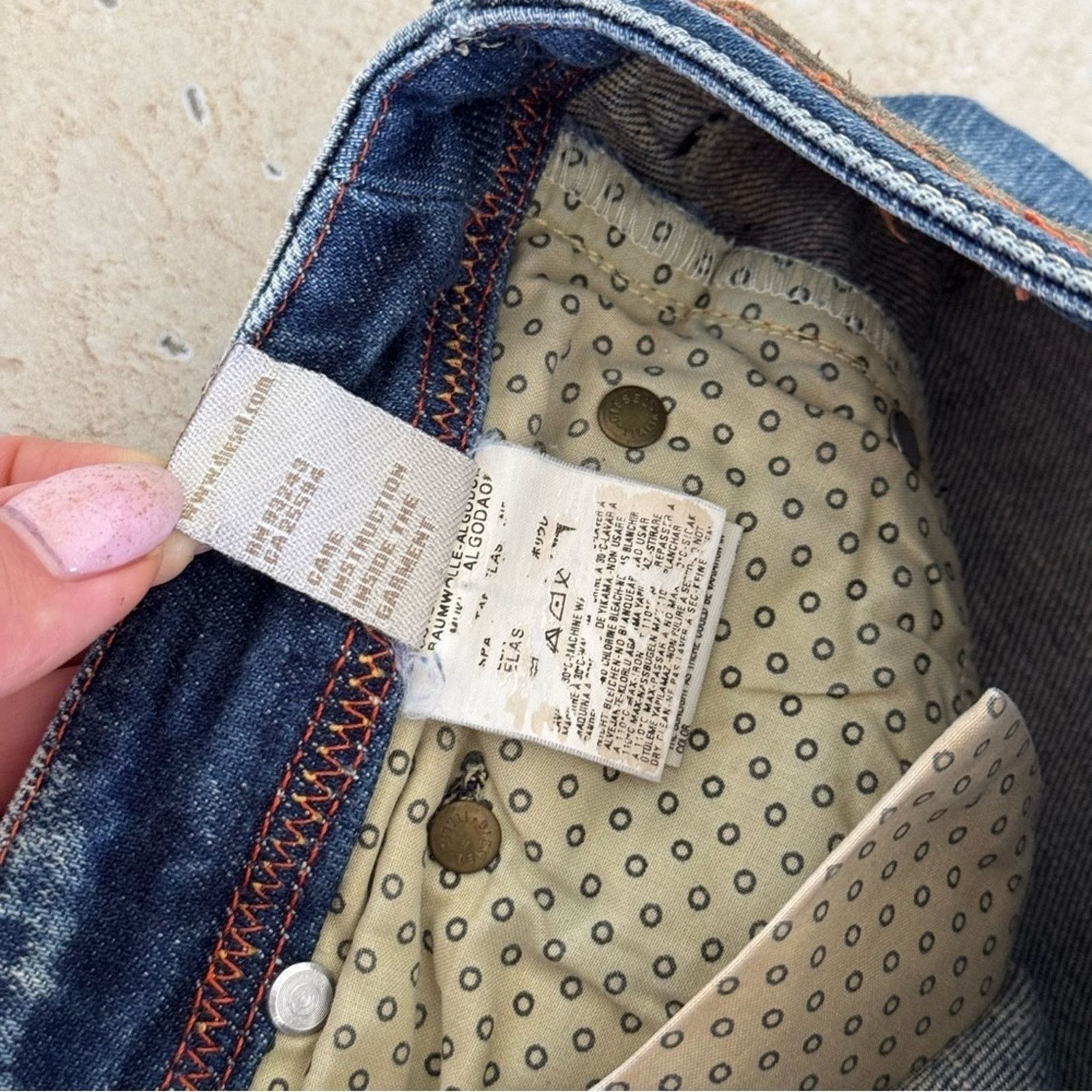 Diesel Diesel Lowky Jeans, Sequined Back Pockets, Size 26/32 Size 26" / US 2 / IT 38 - 9 Thumbnail