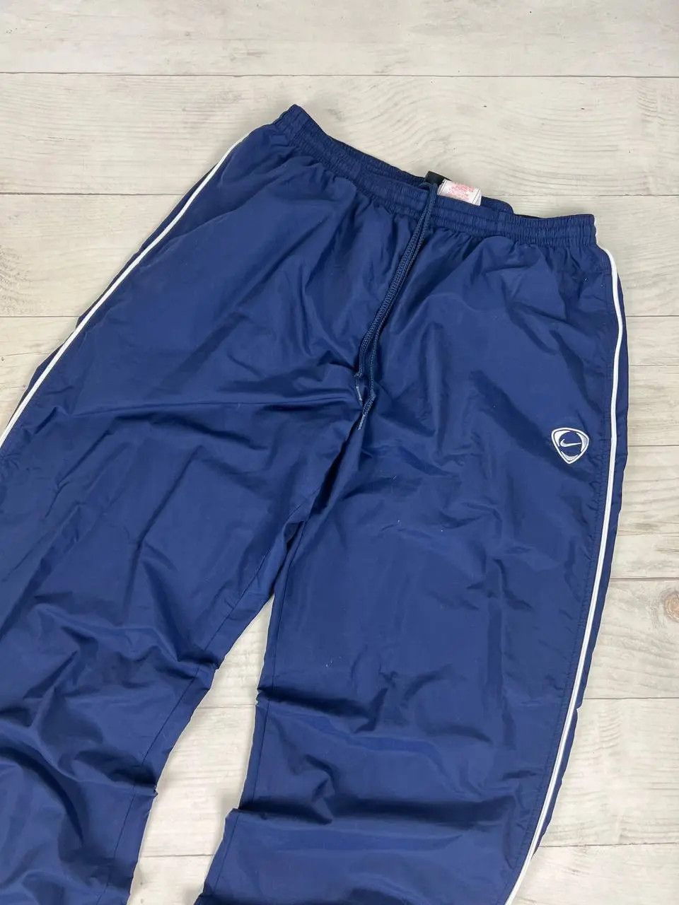 Nike Vintage Nike Track Pants Nylon 00s Swoosh Striped Y2K Baggy Size US 36 / EU 52 - 9 Thumbnail
