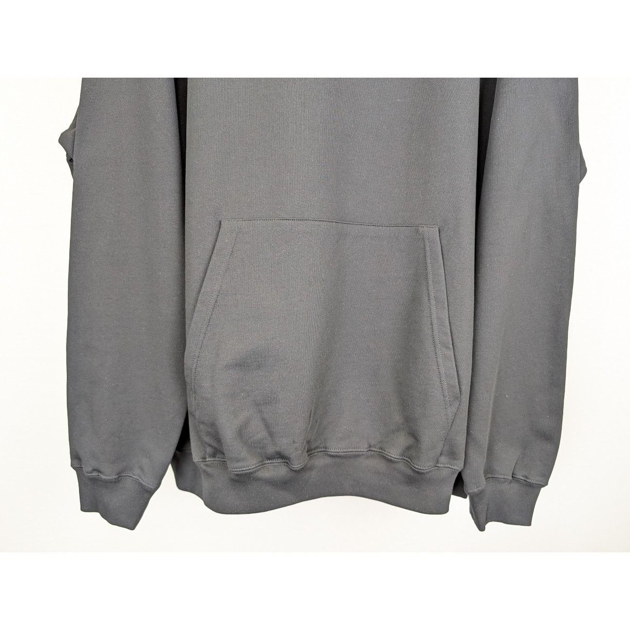 Balenciaga o1rshd1 Moll Bouclet Large Fit Hoodie in Black/White Size US S / EU 44-46 / 1 - 5 Thumbnail