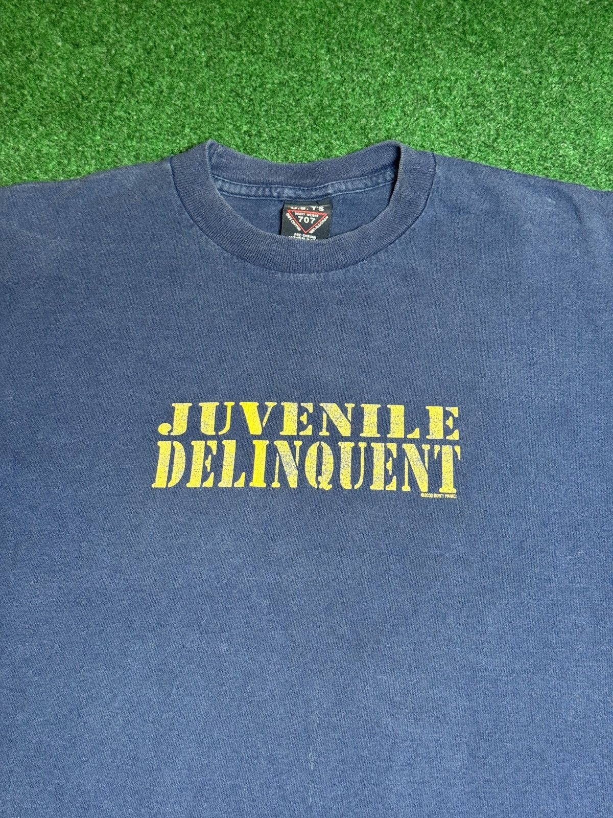 Vintage Y2K Juvenile Delinquent Don’t Panic Grunge Punk T Shirt Size US M / EU 48-50 / 2 - 1 Thumbnail