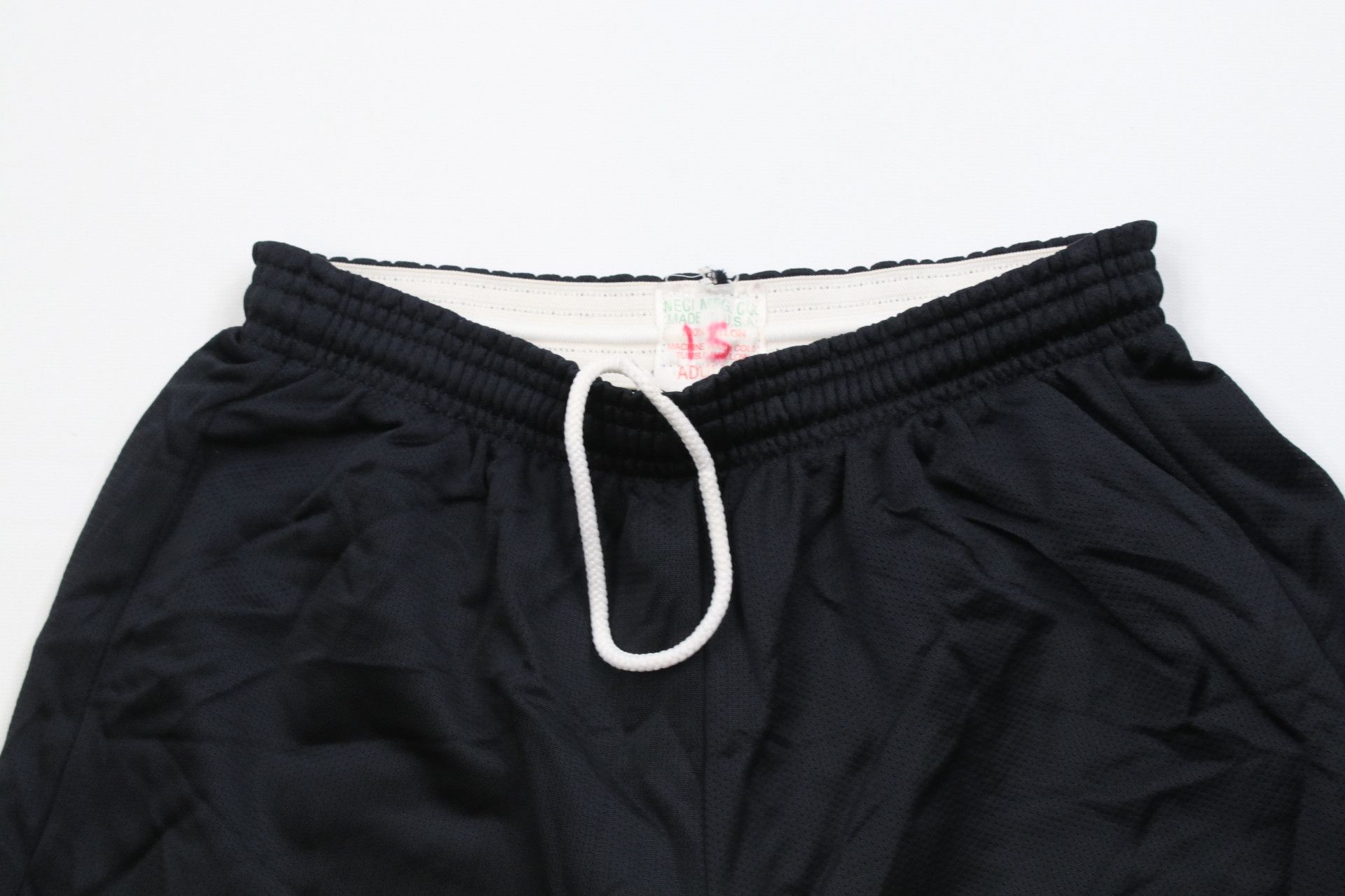 Vintage Vintage 90s Streetwear Knee Mesh Shorts Black Nylon USA Size US 32 / EU 48 - 2 Thumbnail