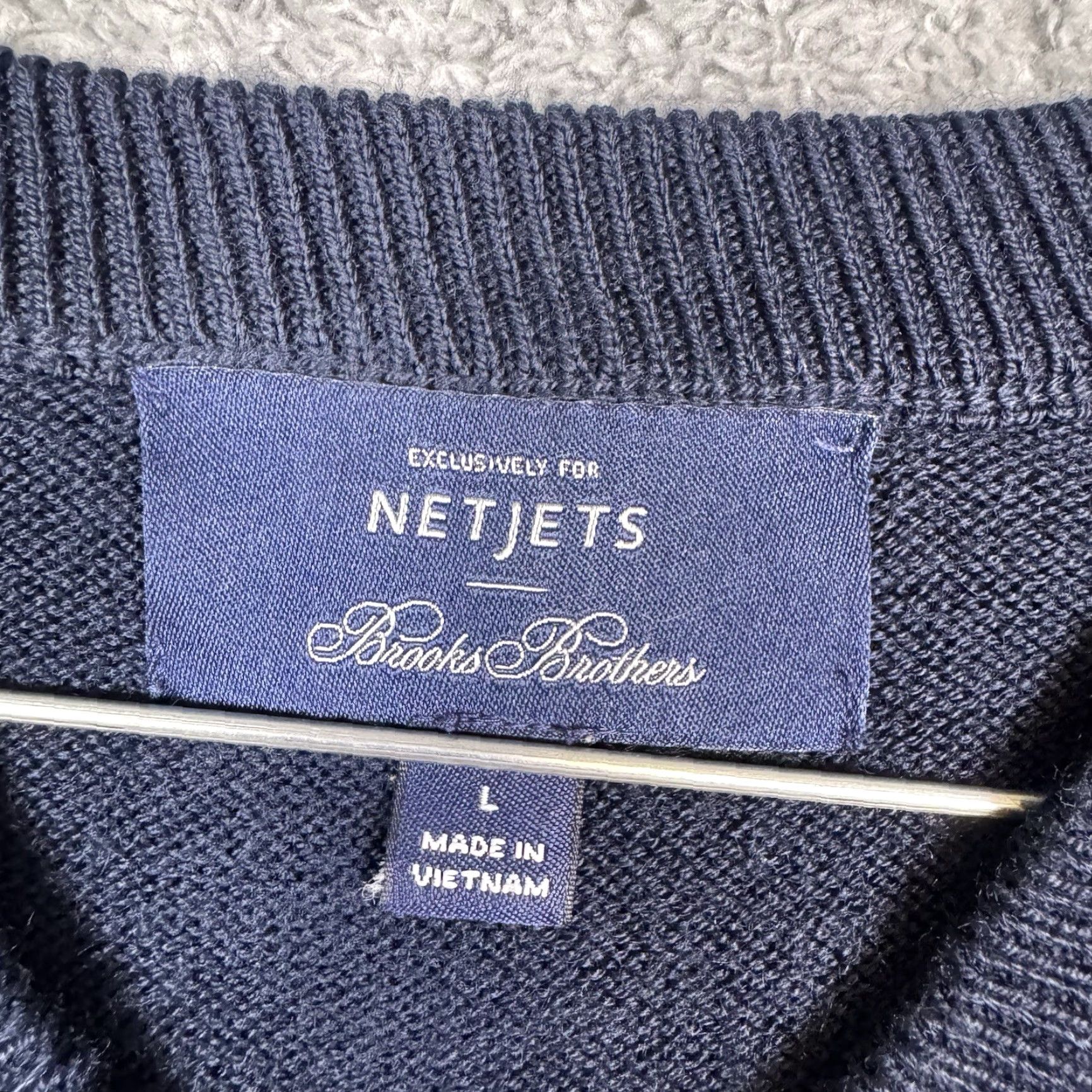 Brooks Brothers Brooks Brothers Sweater Mens L Netjets Merino Wool Pullover V Neck Stripe Knit Pullover Wool/Breathable Regular Size L Blue Size US L / EU 52-54 / 3 - 2 Thumbnail