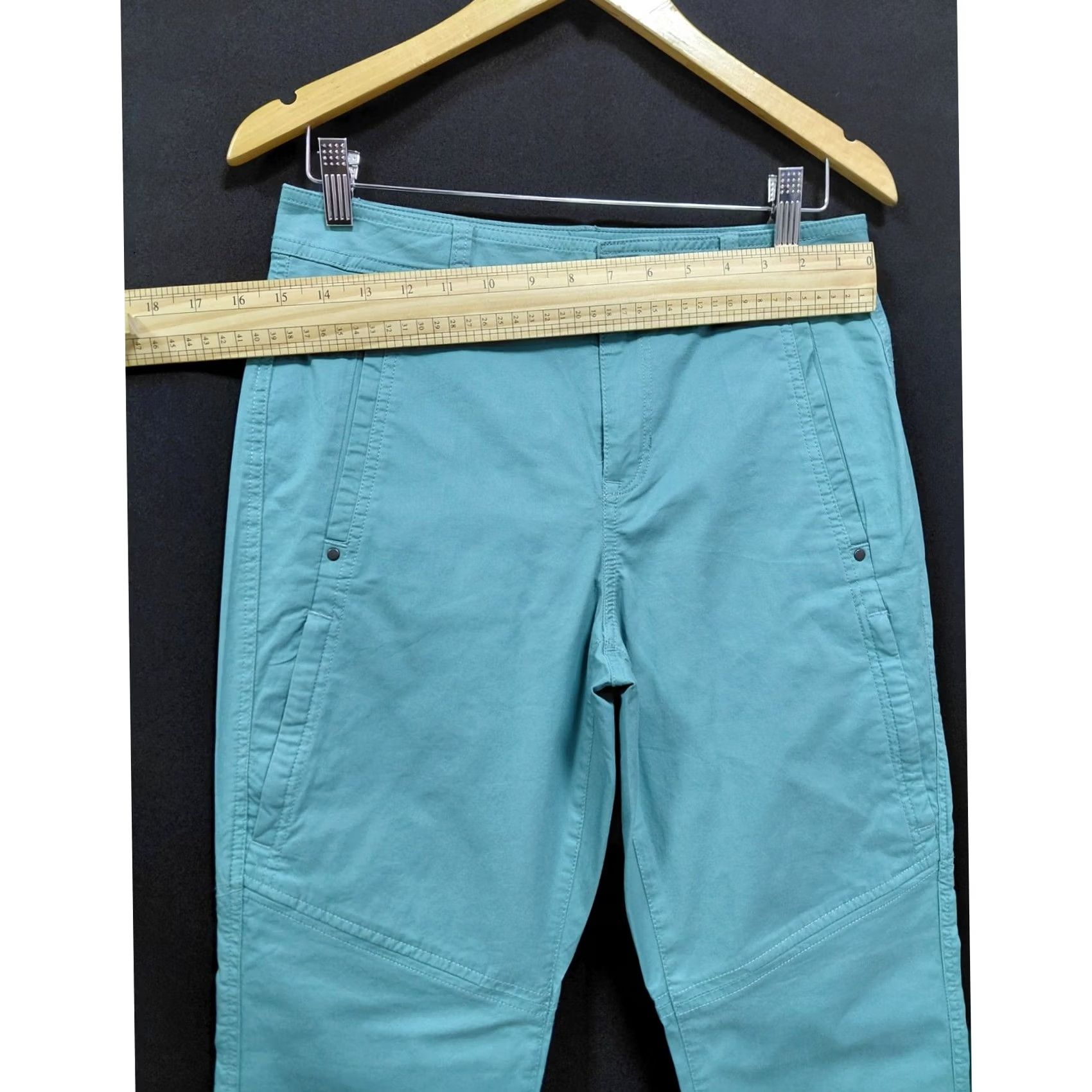 Eddie Bauer Eddie Bauer Womens Teal Pants Solid Knit Size 6 Size 28" / US 6 / IT 42 - 6 Thumbnail