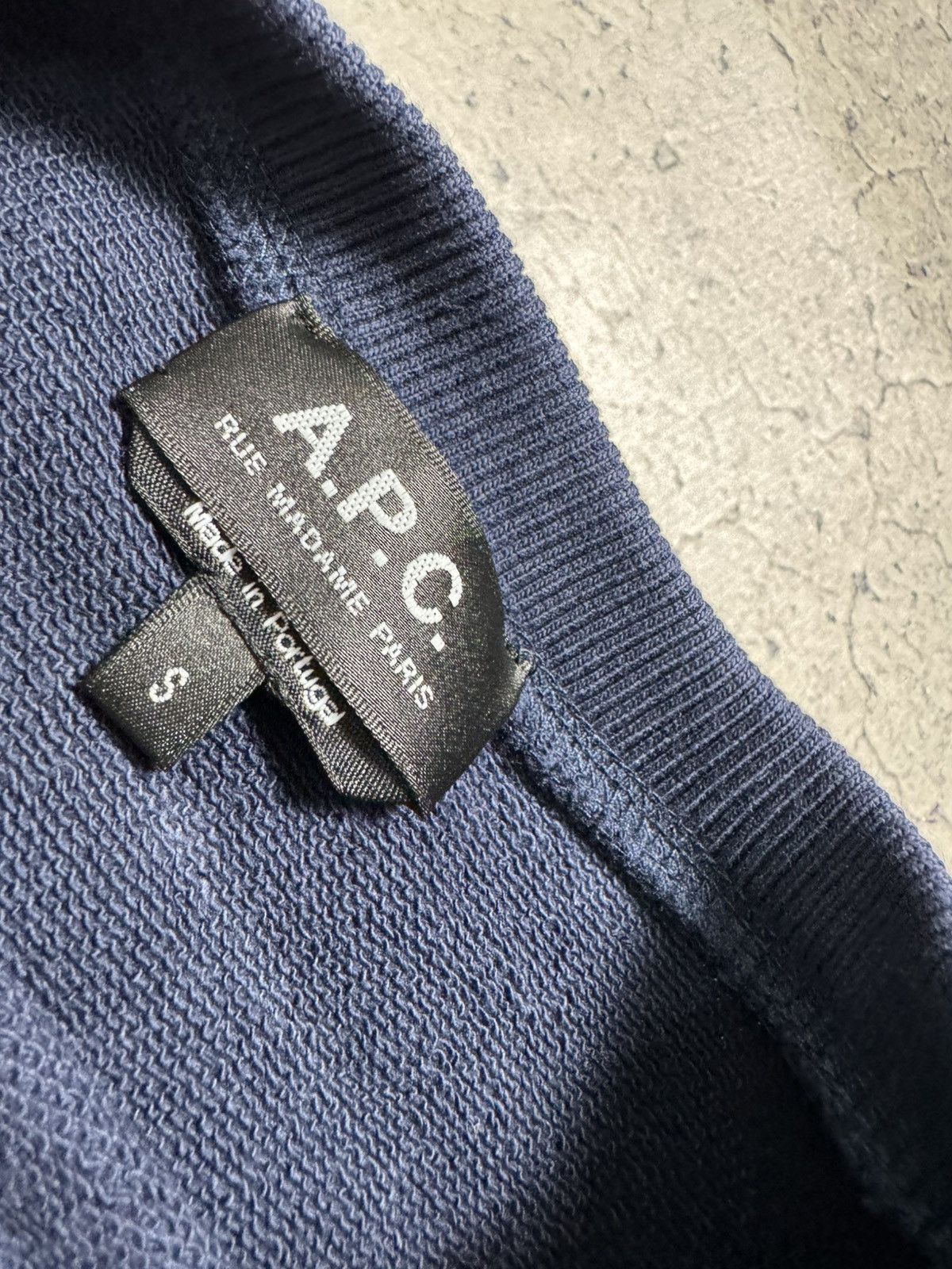 A.P.C. A.P.C Navy Sweatshirt Size S Size US S / EU 44-46 / 1 - 6 Thumbnail