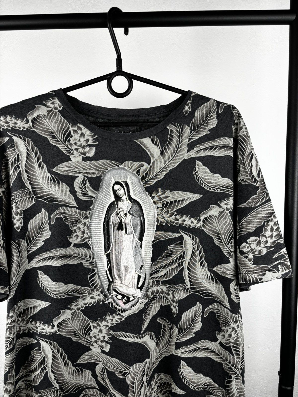 Allsaints × Vintage Allsaints Big Logo God vintage t shirt size M Size US M / EU 48-50 / 2 - 2 Thumbnail