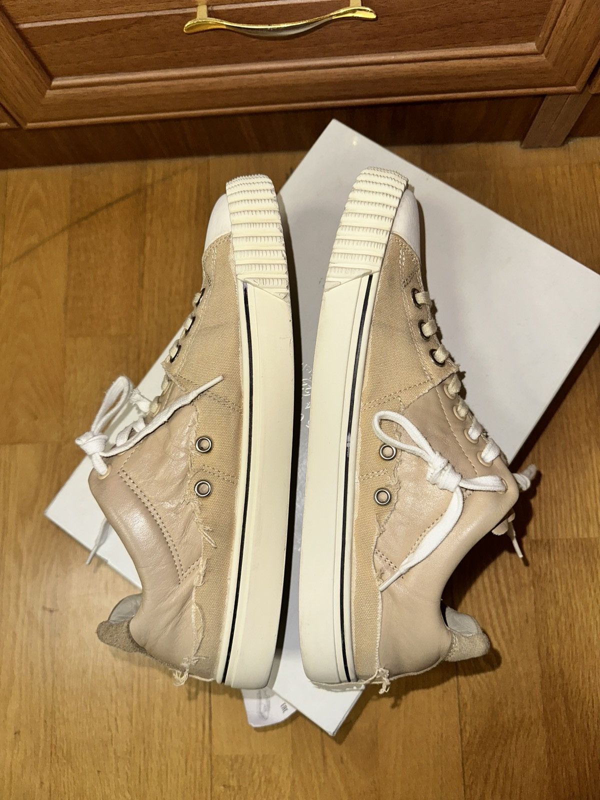 Maison Margiela Maison Margiela Evolution Low Distressed Sneakers Beige Size US 8 / EU 41 - 4 Thumbnail