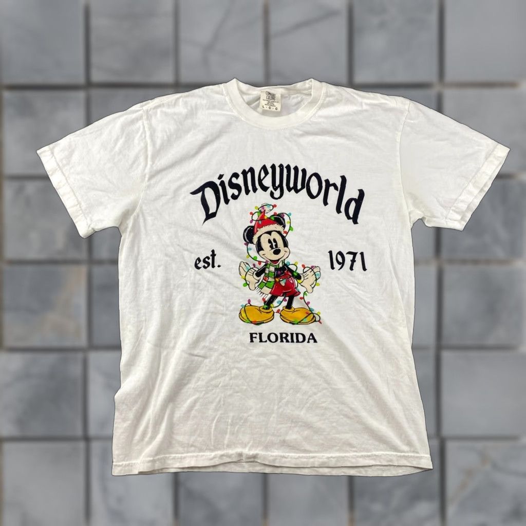 Comfort Colors Disneyworld Comfort Colors Shirt Mens L White Mickey Christmas Graphic T-Shirt Size L / US 10 / IT 46 - 1 Thumbnail