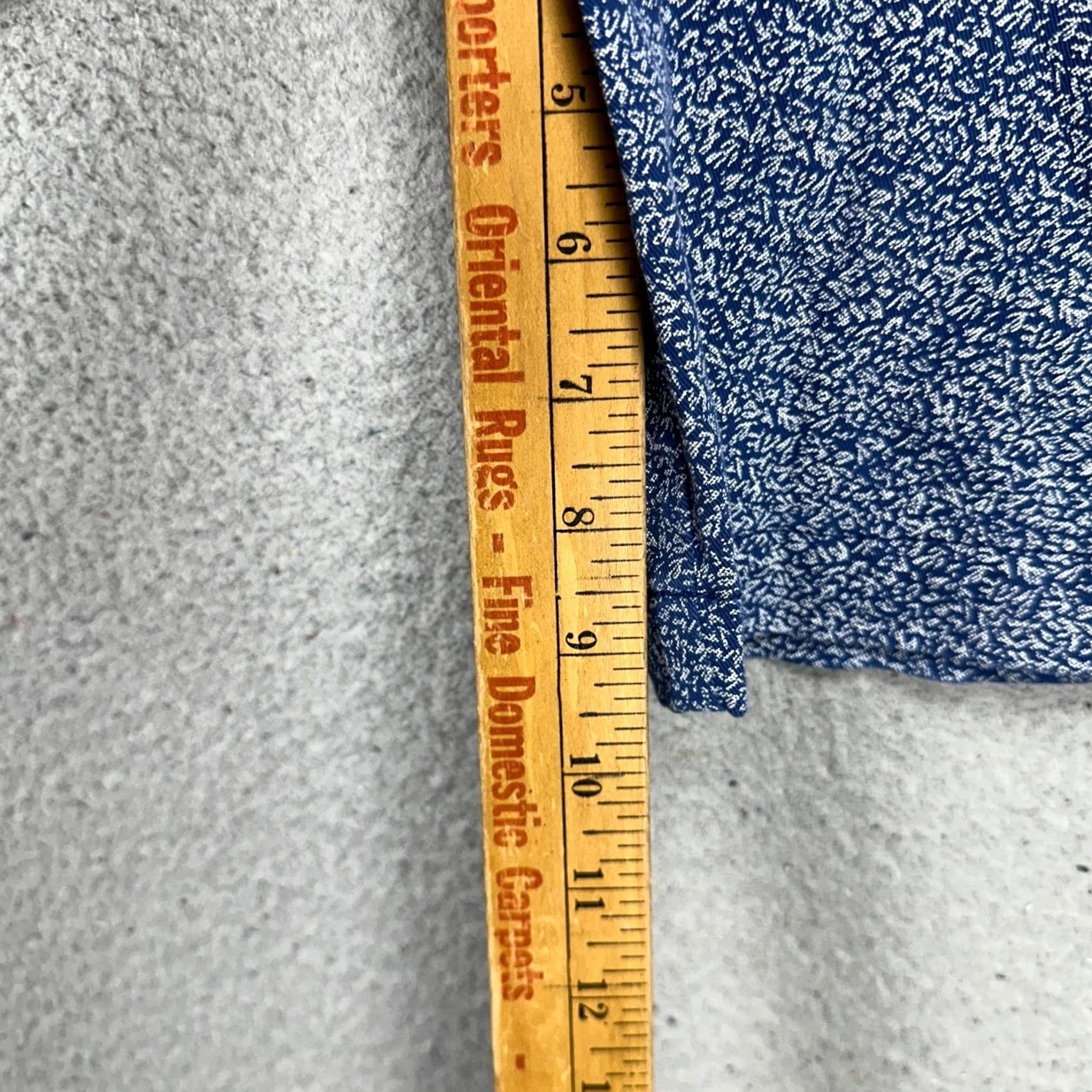 Banana Republic Banana Republic Mens Aiden Shorts 33 Blue Geometric Chino Stretch Flat Front Casual Pockets Breathable Regular Waist 33 Inseam 9 Men’s Shorts Size US 33 - 7 Thumbnail