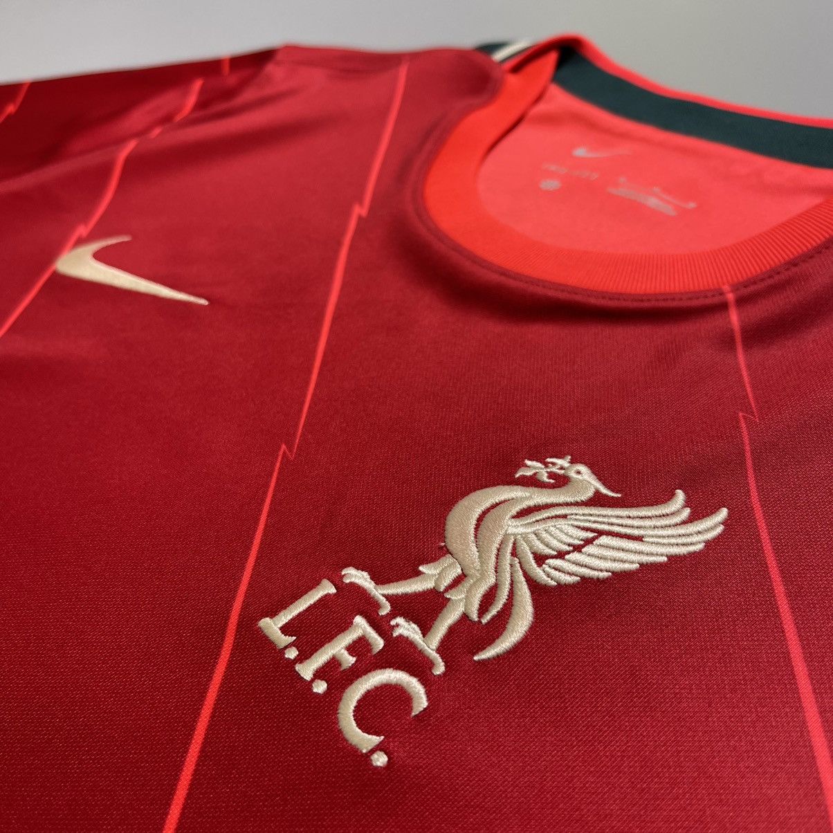 Nike × Vintage LIVERPOOL NIKE 2021/2022 FOOTBALL HOME JERSEY #4 VIRGIL Size US M / EU 48-50 / 2 - 7 Thumbnail