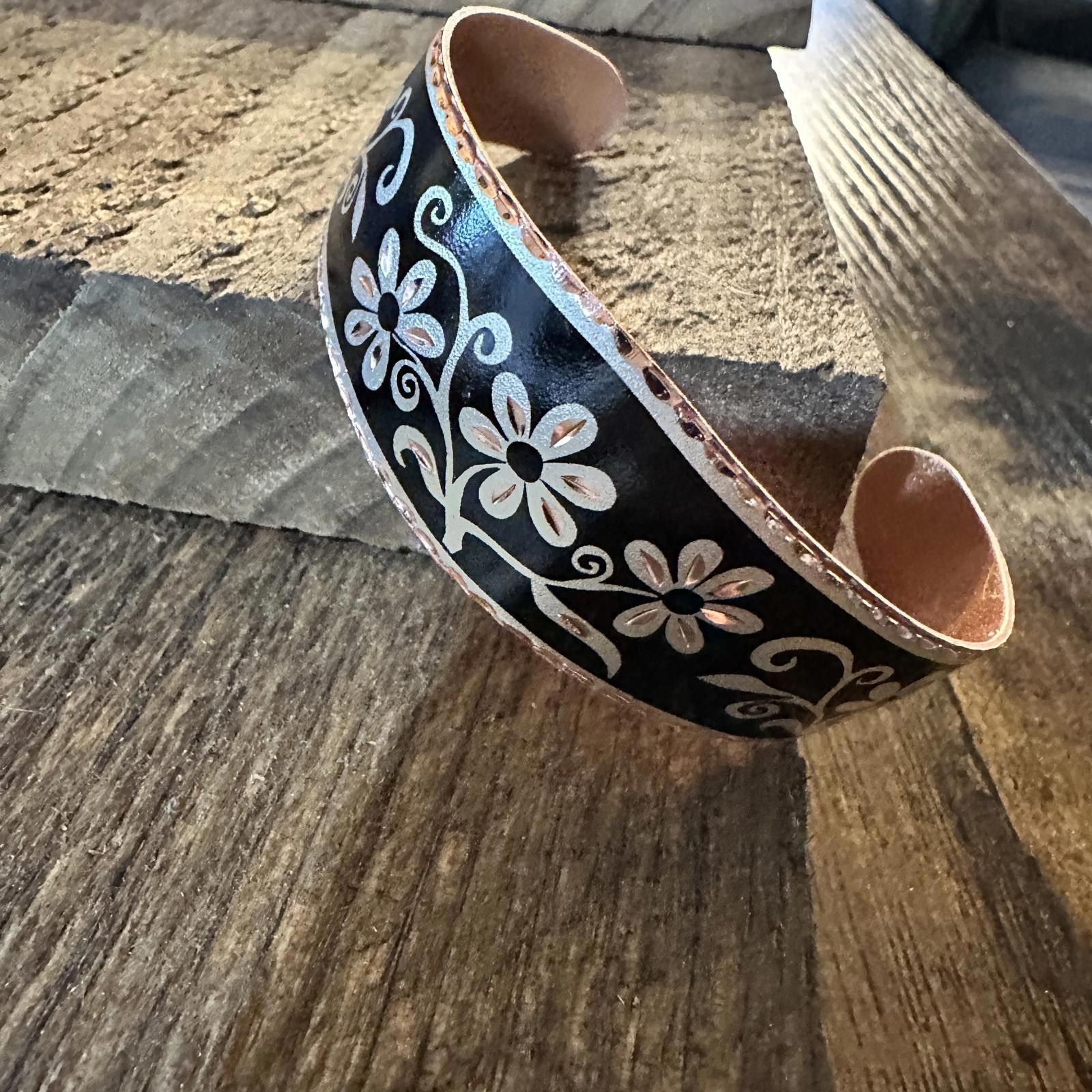Other Handcrafted Diamond Cut Black Floral Design Copper Cuff Brac Size ONE SIZE - 7 Thumbnail