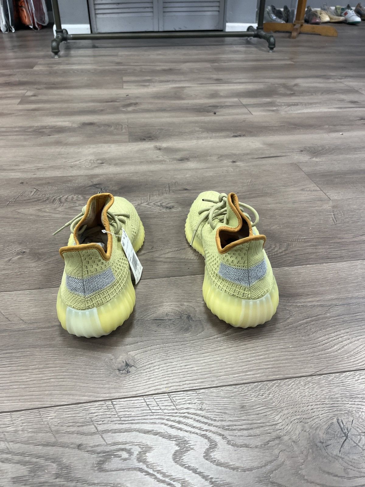 Adidas Yeezy 350 V2 Marsh Size US 10.5 / EU 43-44 - 4 Thumbnail