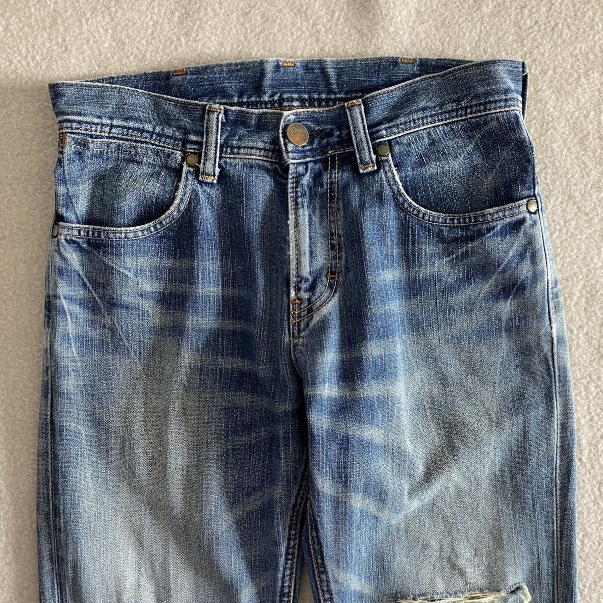 If Six Was Nine × Le Grande Bleu (L.G.B.) × Tornado Mart Wrangler Super Flared Distressed Denim w32 Size US 31 - 2 Thumbnail