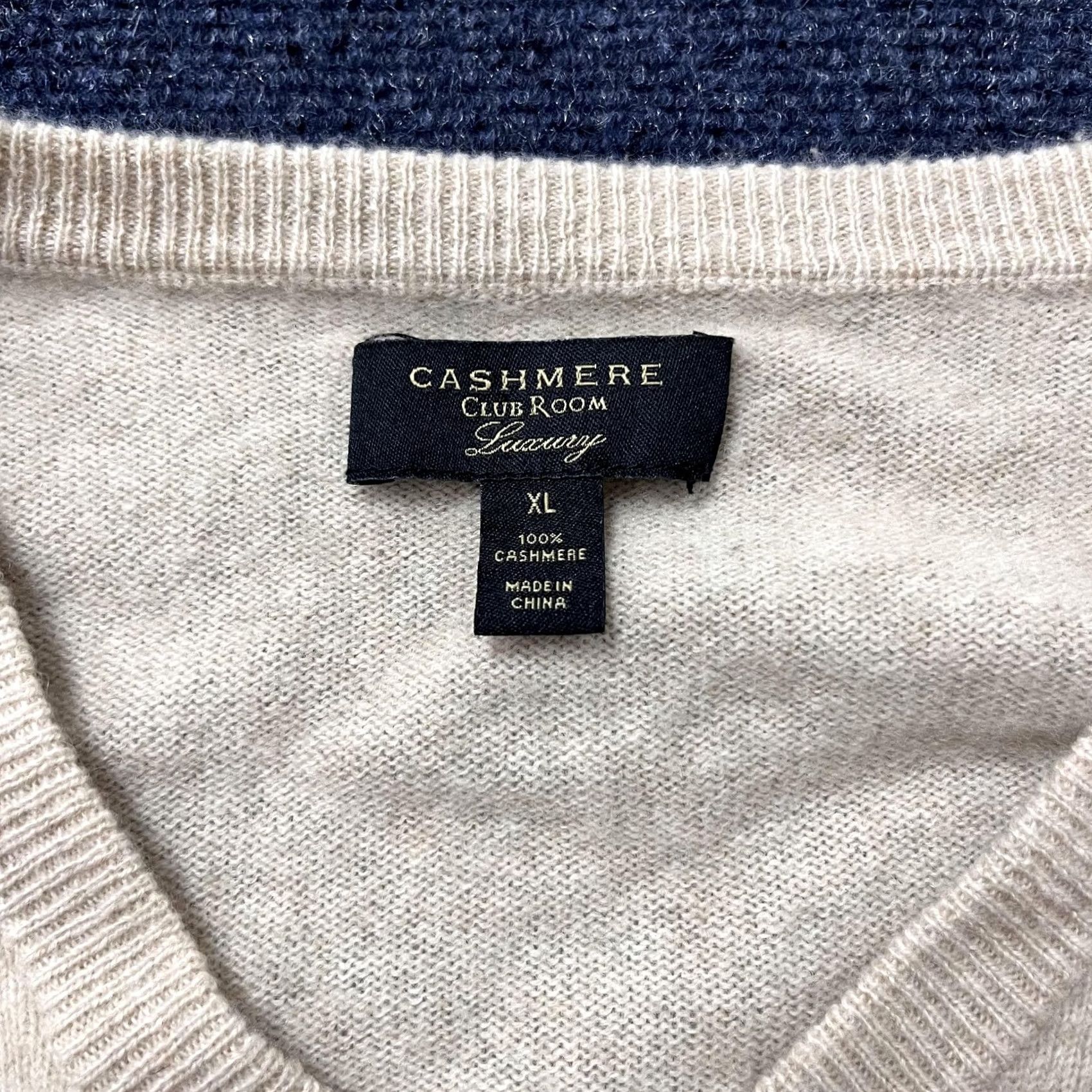 Club Room Club Room Mens XL Beige Solid 100% Cashmere V-Neck Knit Pullover Sweater Size US XL / EU 56 / 4 - 3 Thumbnail