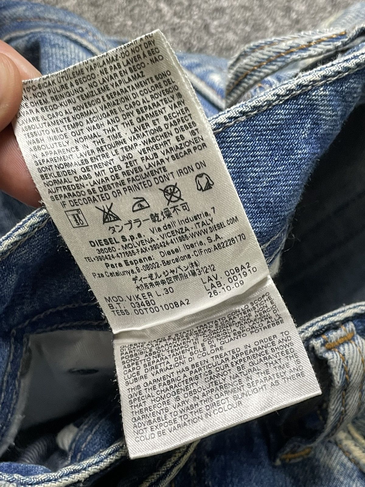 Diesel × Vintage Vintage DIESEL VIKER Distressed Denim Jeans (106) Size US 31 - 9 Thumbnail