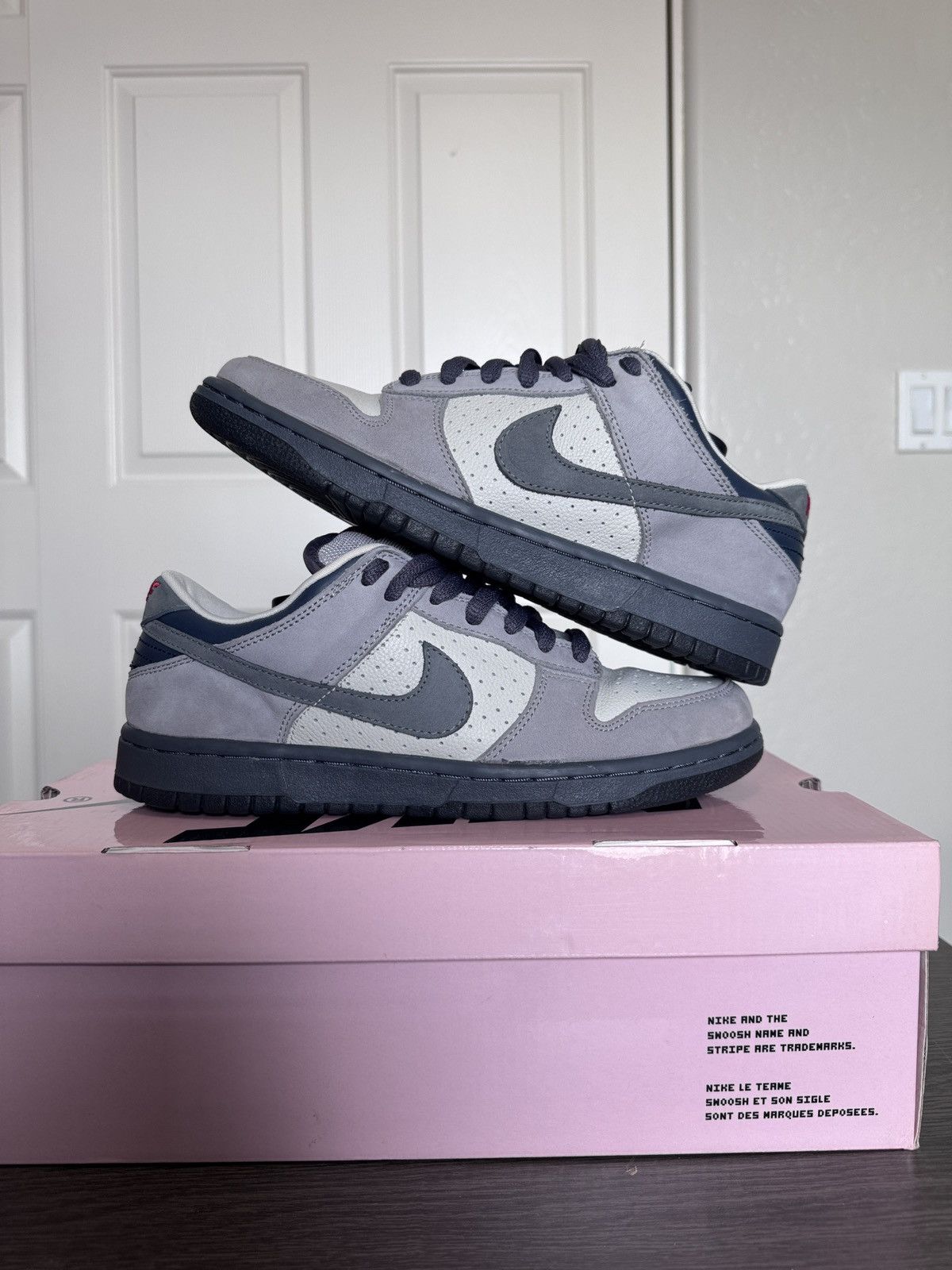 Nike Nike SB Dunk Low Pro ‘Bandaid’ Size US 8.5 / EU 41-42 - 1 Thumbnail