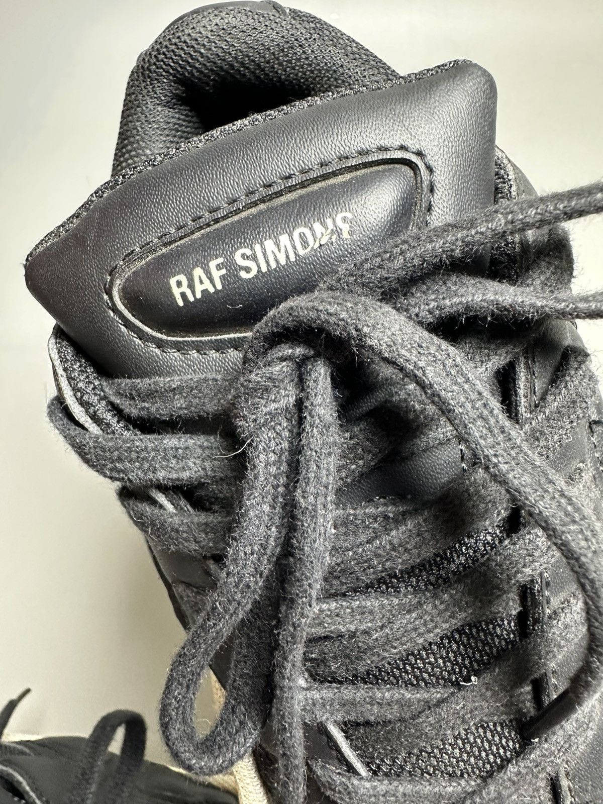 Adidas × Raf Simons ADIDAS — RAF SIMONS OZWEEGO BLACK/WHITE Size US 7 / IT 37 - 11 Thumbnail