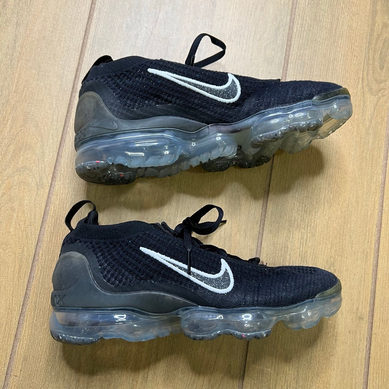 Nike Women's Nike Air VaporMax Sz 8.5 2021 Flyknit Shoes Black Size US 8.5 / IT 38.5 - 5 Thumbnail