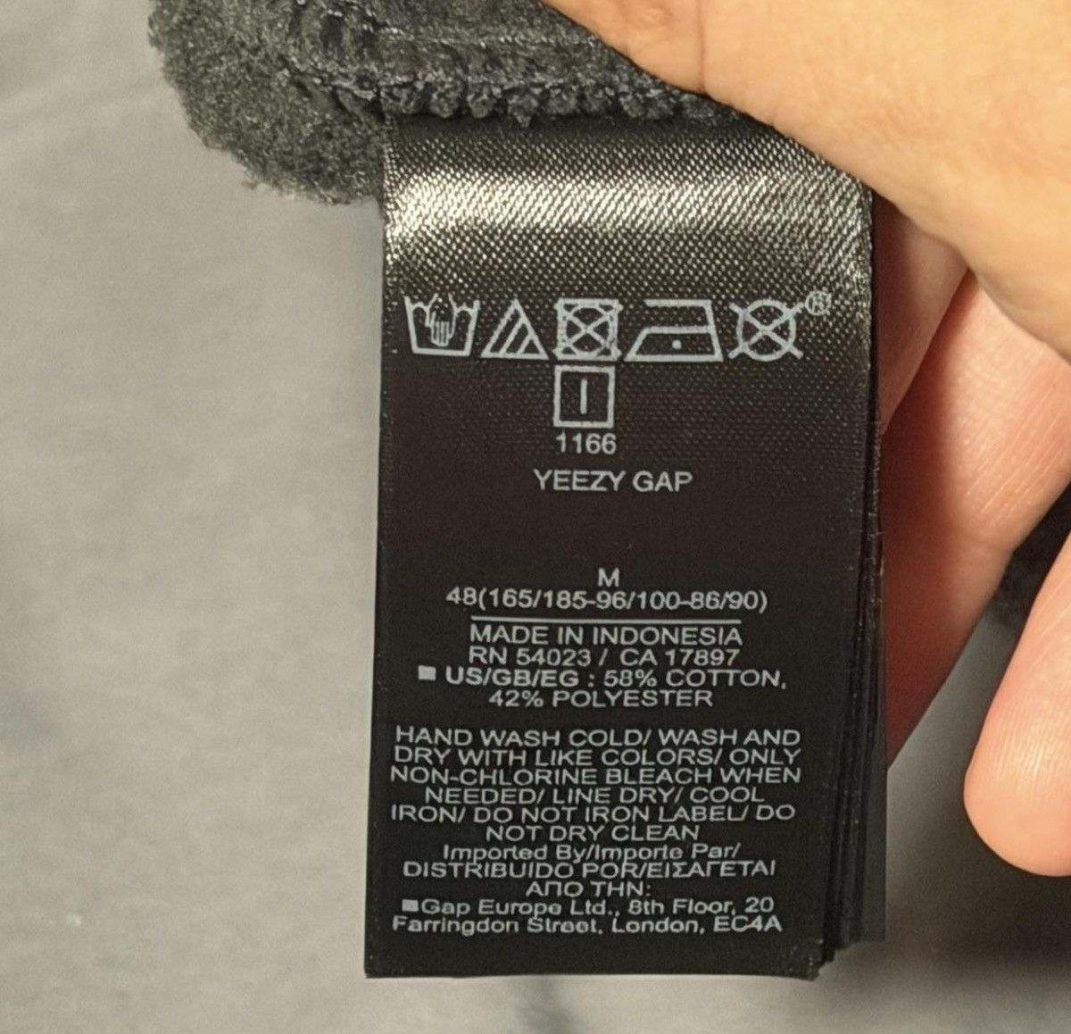 Gap × Yeezy yeezy gap mock neck sweater Size US M / EU 48-50 / 2 - 4 Thumbnail