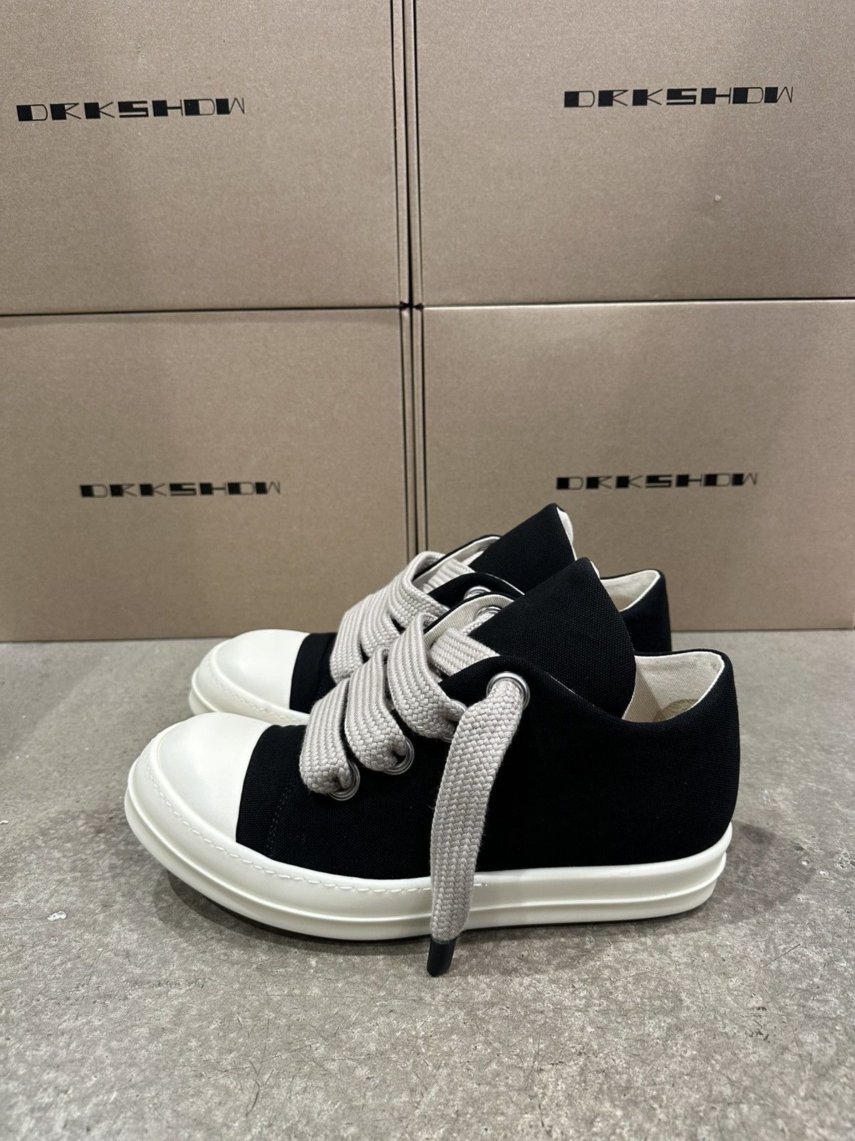 Rick Owens Drkshdw RICK OWENS - DRKSHDW Jumbo Lace Puffer Canvas Low Black Milk Size US 9 / EU 42 - 3 Thumbnail