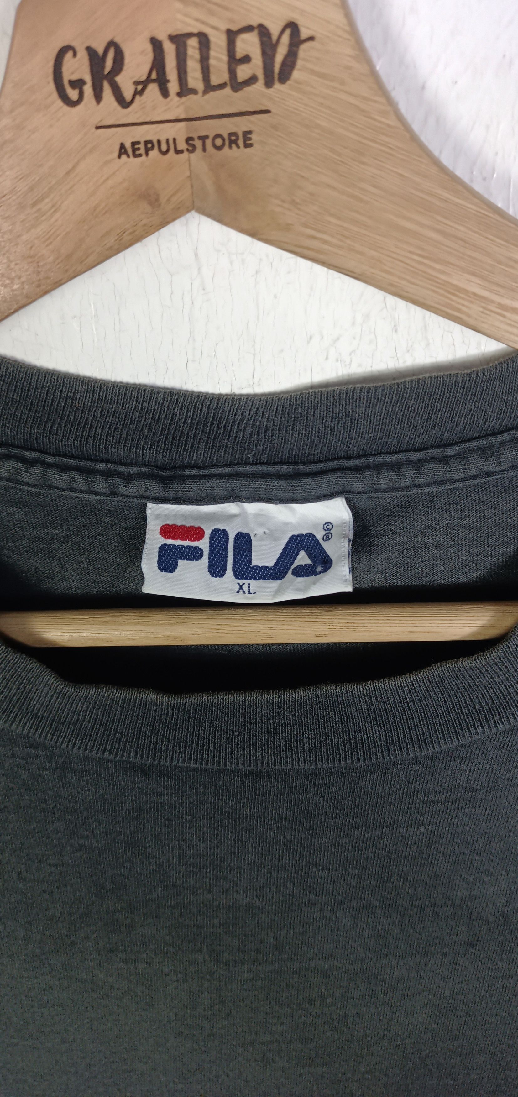 Fila × Vintage Collector Edition🔥Vintage 90s FILA Shoes Big Logo Back Hit Size US L / EU 52-54 / 3 - 6 Thumbnail