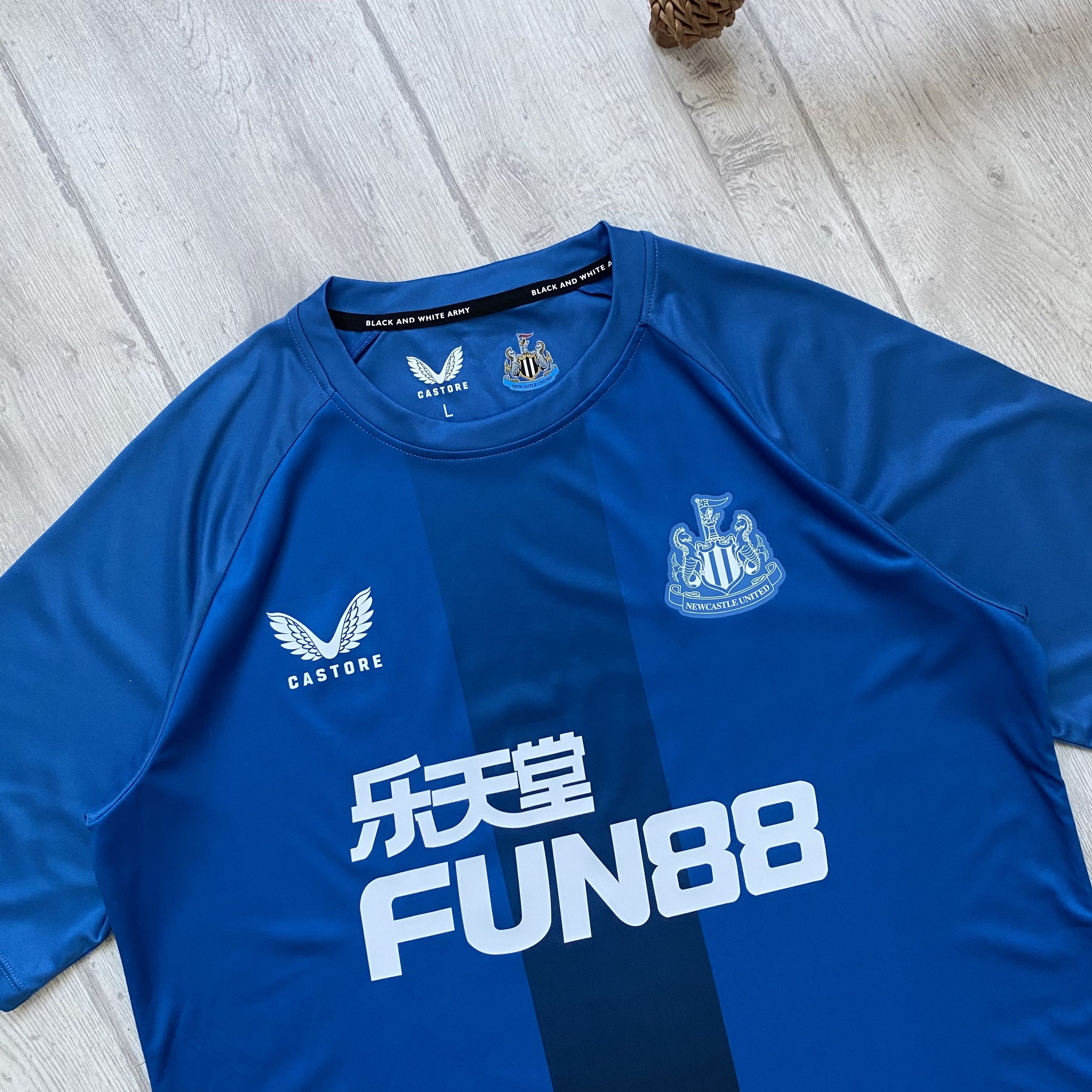 Adidas ⚽️ Blokcore Newcastle United Football Jersey Castore Vintage Size US L / EU 52-54 / 3 - 3 Thumbnail