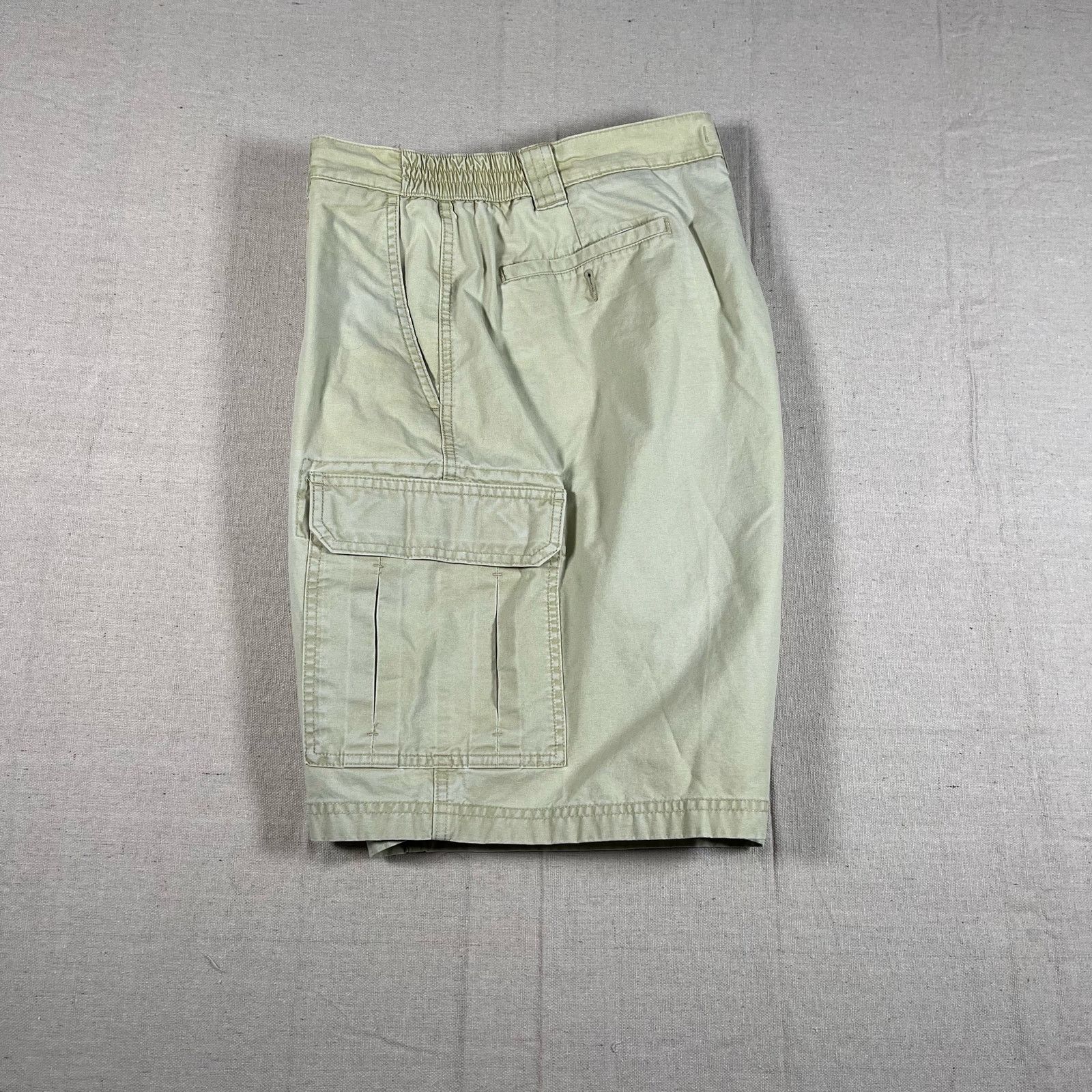 L.L. Bean Vintage L.L. Bean Cargo Shorts Mens 38 Comfort Waist Y2K Tan Size US 38 / EU 54 - 3 Thumbnail
