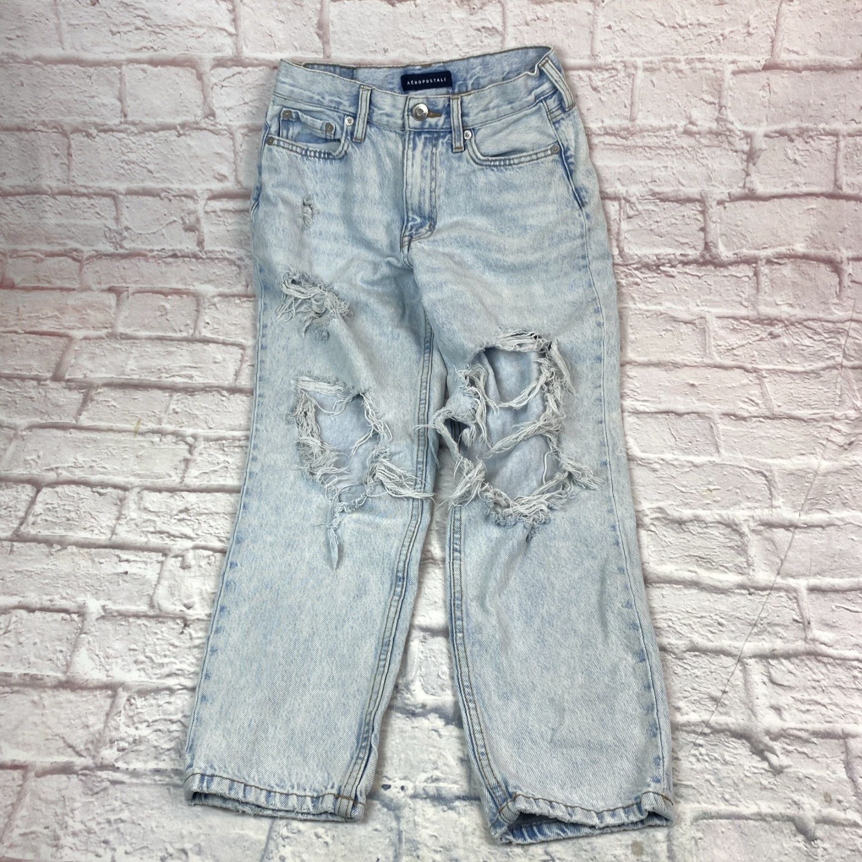 Vintage VINTAGE Aeropostale Jeans Womens Mom Jean Size 2 Light Wash Distressed High Rise Size 26" / US 2 / IT 38 - 3 Thumbnail