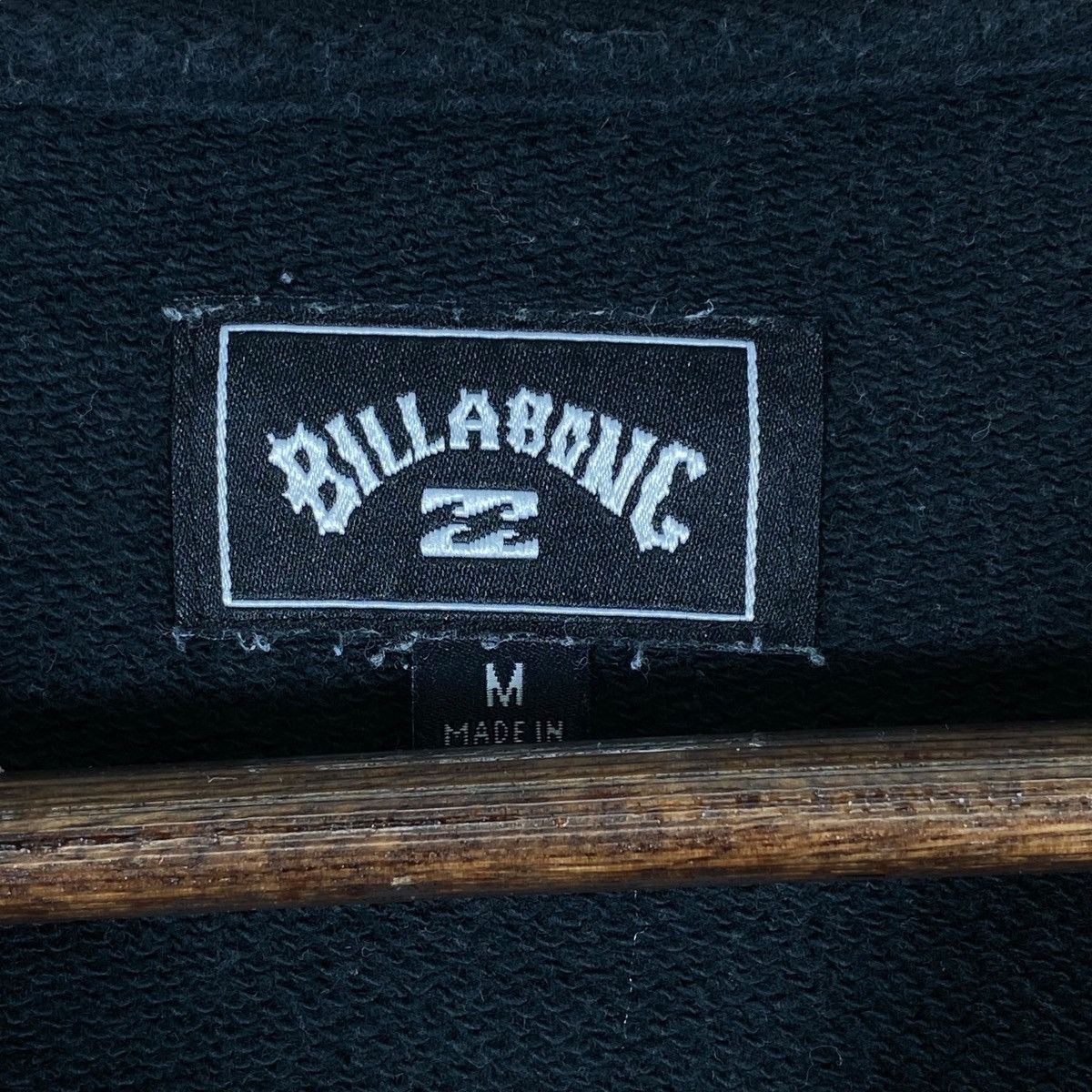 Billabong × Vintage Vintage Billabong Crewneck Sweatshirt Black Pullover Jumper Size US M / EU 48-50 / 2 - 6 Thumbnail