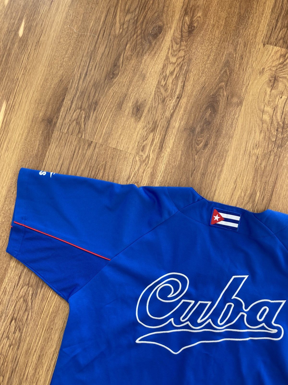 MLB Vintage batos cuba mlb jersey L y2k drip blokecore yankees Size US L / EU 52-54 / 3 - 8 Thumbnail