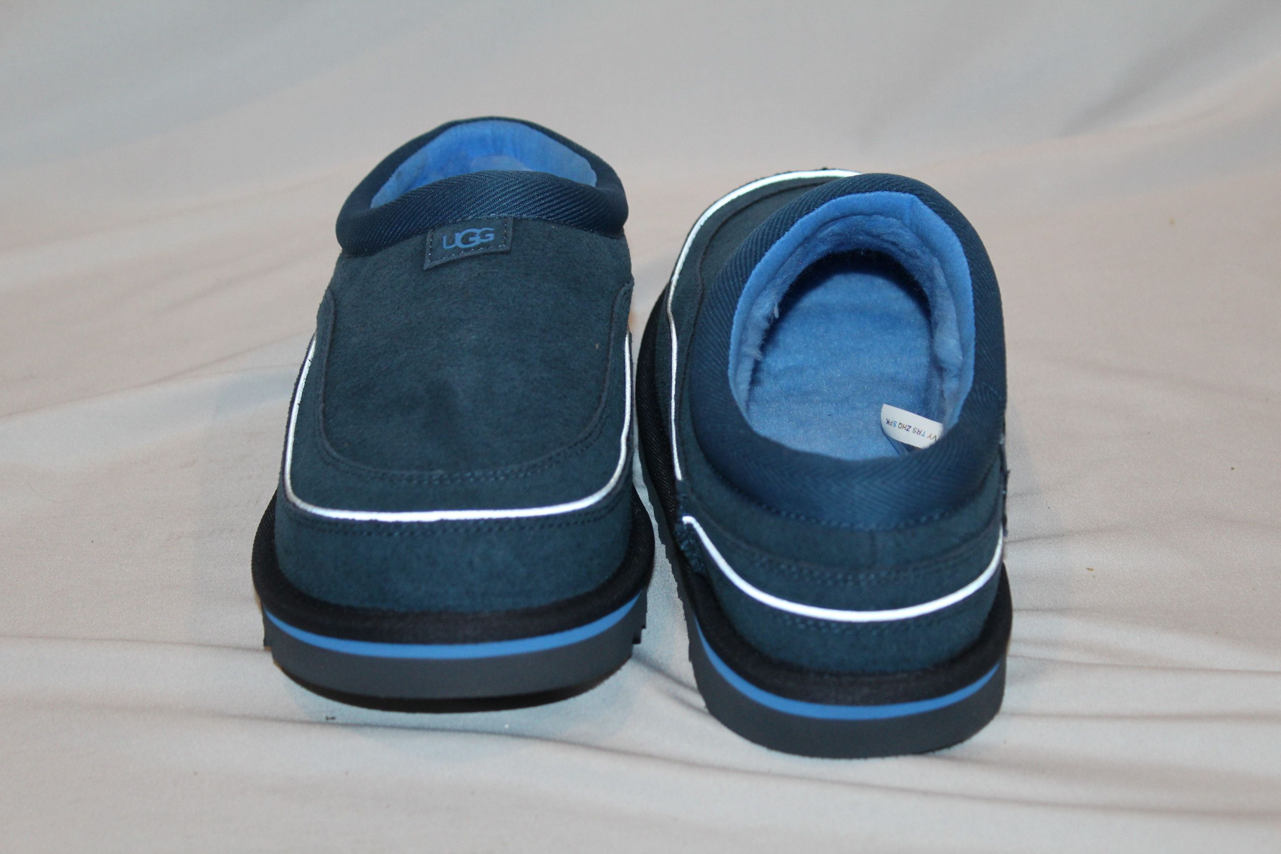 Ugg CALI WAVE SUEDE SHEARLING LINED SLIPPERS Size US 7 / EU 40 - 3 Thumbnail