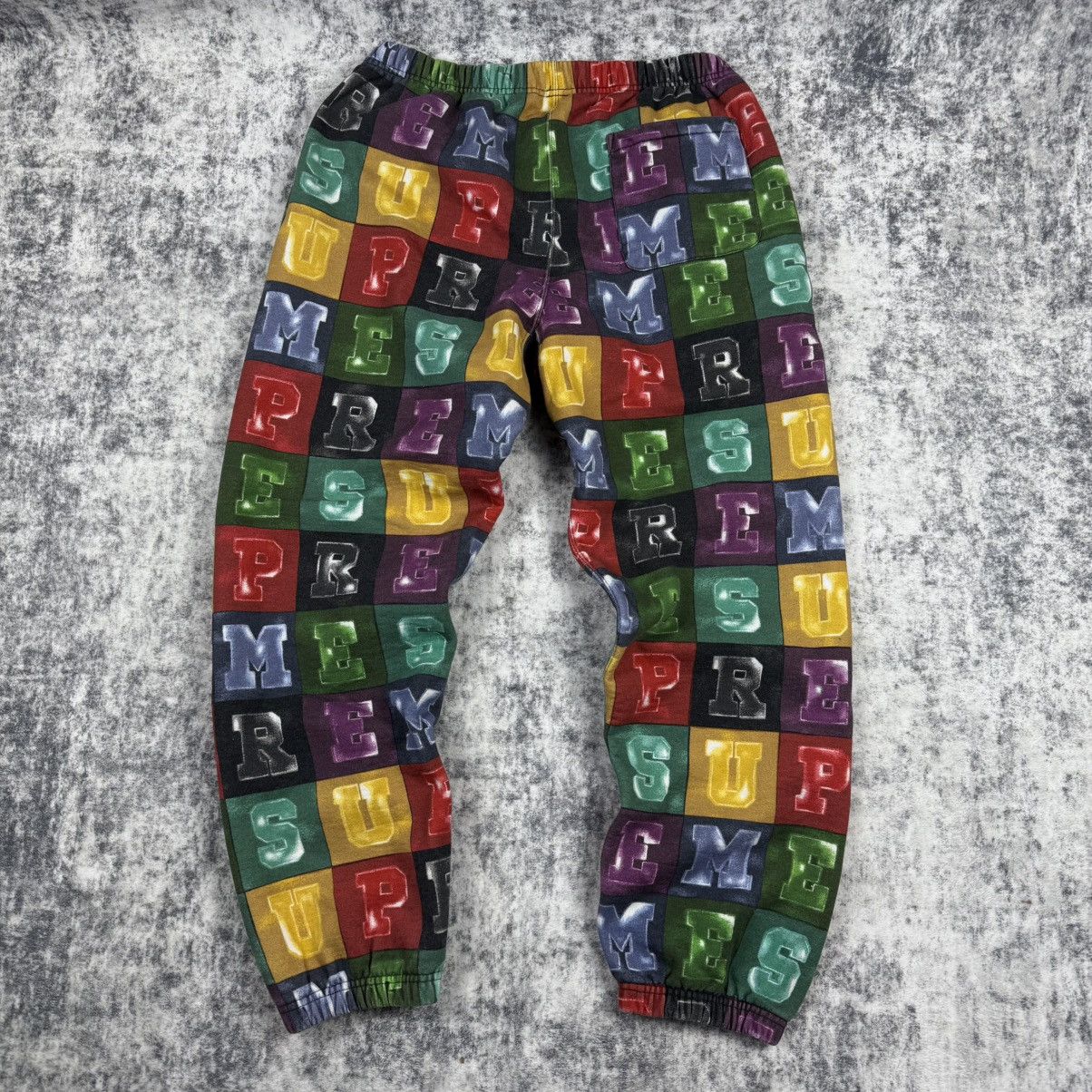 Supreme Supreme FW20 Blocks Monogram Sweatpants Size US 32 / EU 48 - 5 Thumbnail