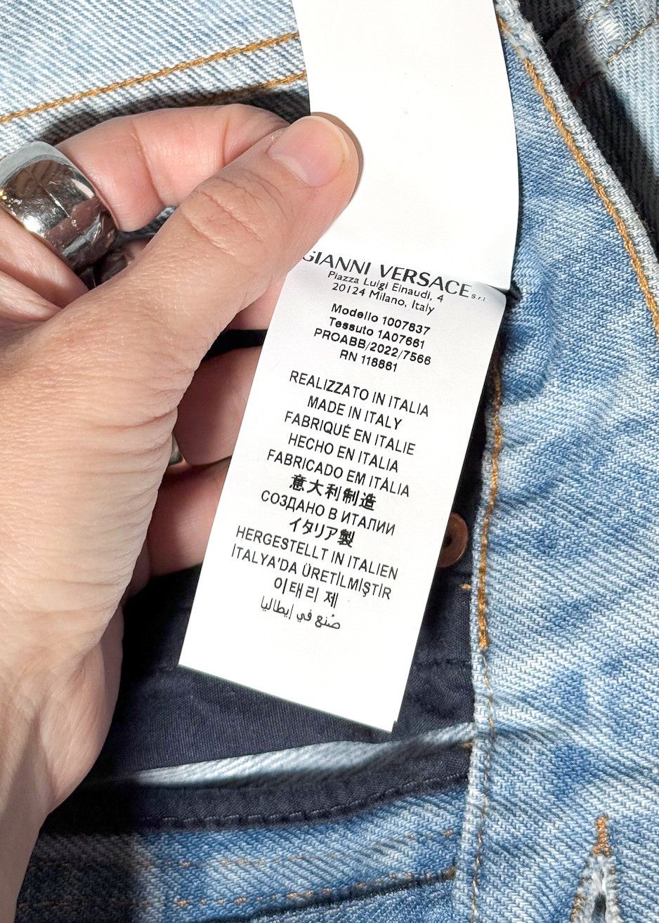 Versace Versace Washed Light Blue All Over Logo Jeans Size US 29 - 13 Thumbnail