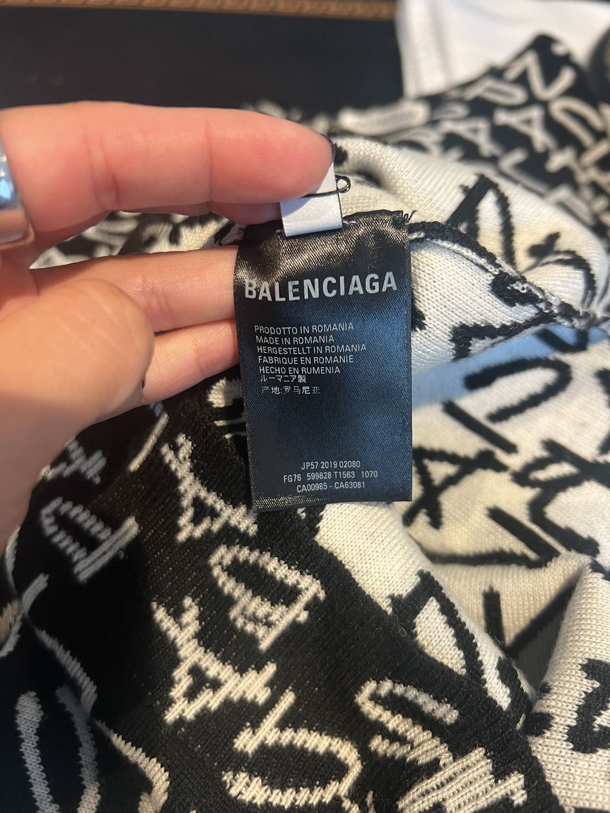 Balenciaga Balenciaga All Over Logo Crewneck Sweater Size US XS / EU 42 / 0 - 6 Thumbnail