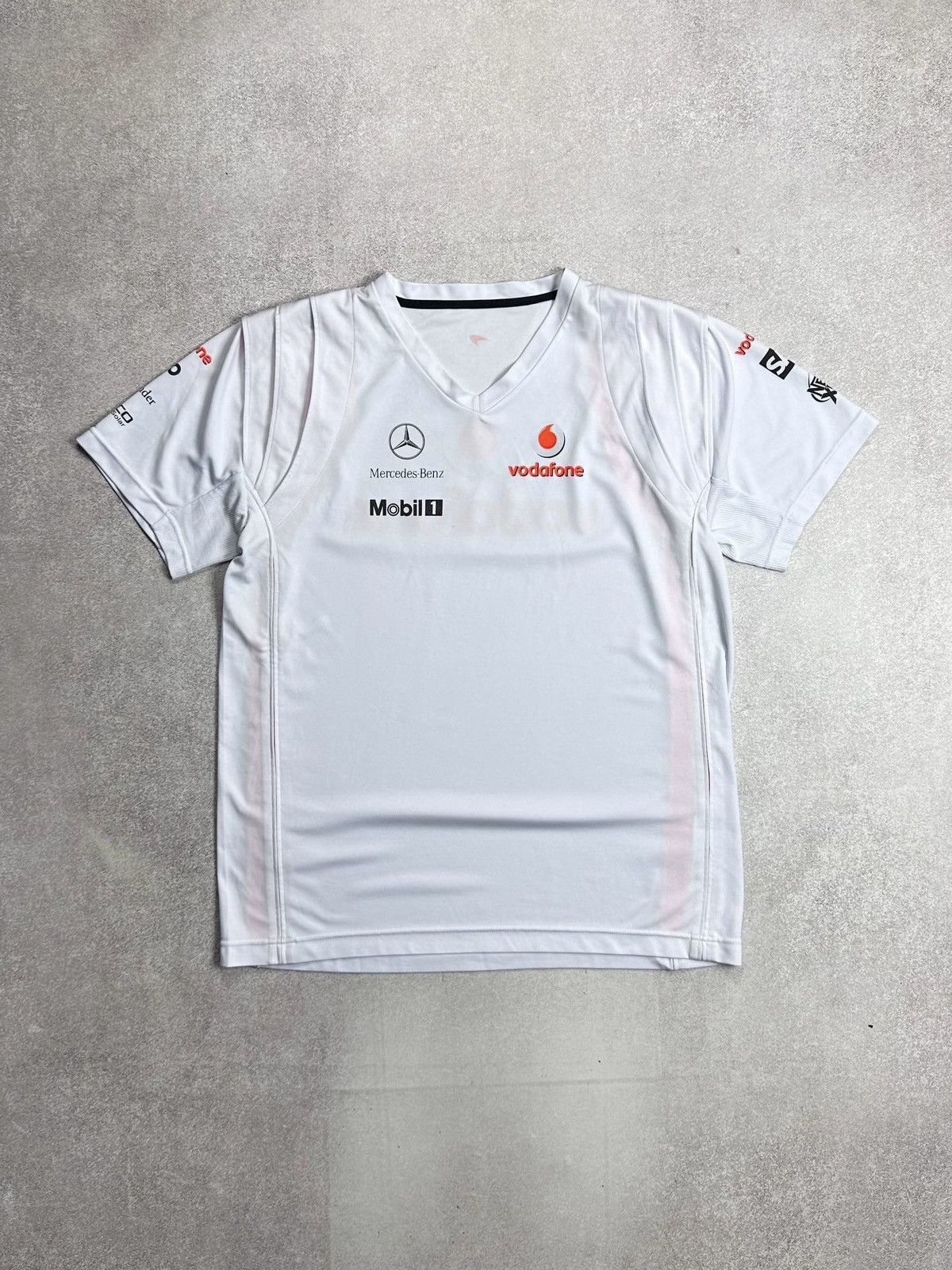 Vintage Vintage Mercedes McLaren F-1 Racing T-shirt L Size US L / EU 52-54 / 3 - 1 Thumbnail
