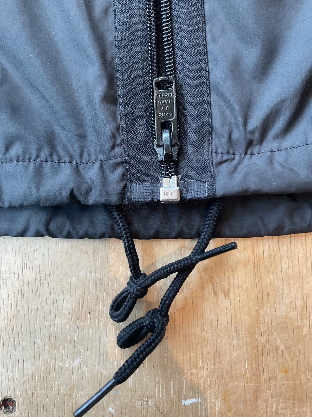 Marc Jacobs × Marc by Marc Jacobs Marc by Marc Jacobs Windbreaker Size S Size US S / EU 44-46 / 1 - 4 Thumbnail