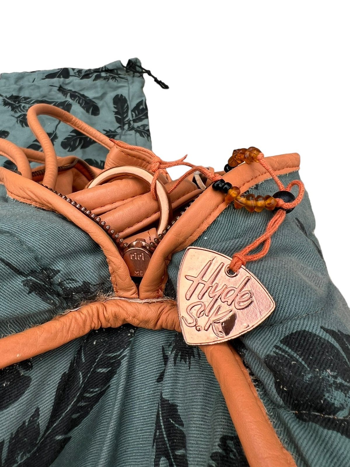 Japanese Brand × Leather Hyde Sacha Knight Quilt Puffer Large Leather Bag Size ONE SIZE - 23 Thumbnail