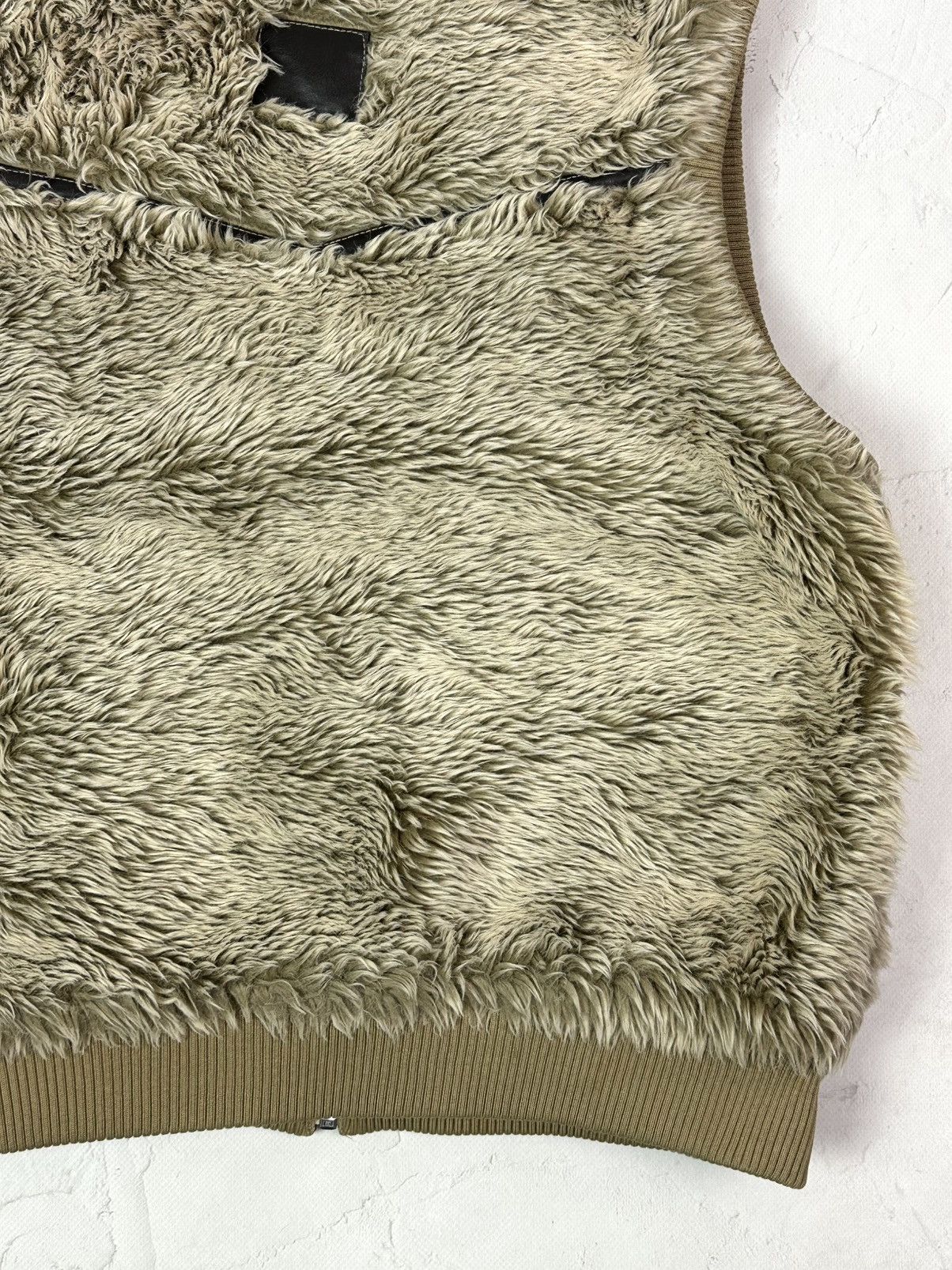 Vintage Vintage Faux Fur Leather Details Beige Vest Size S / US 4 / IT 40 - 12 Thumbnail