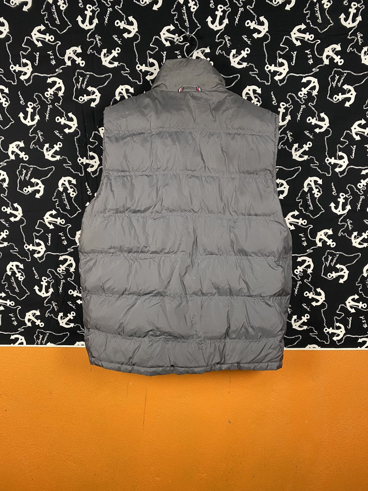 Tommy Hilfiger Tommy Hilfiger Puffer Vest Grey Sleeveless Jacket Japan Size US S / EU 44-46 / 1 - 22 Thumbnail