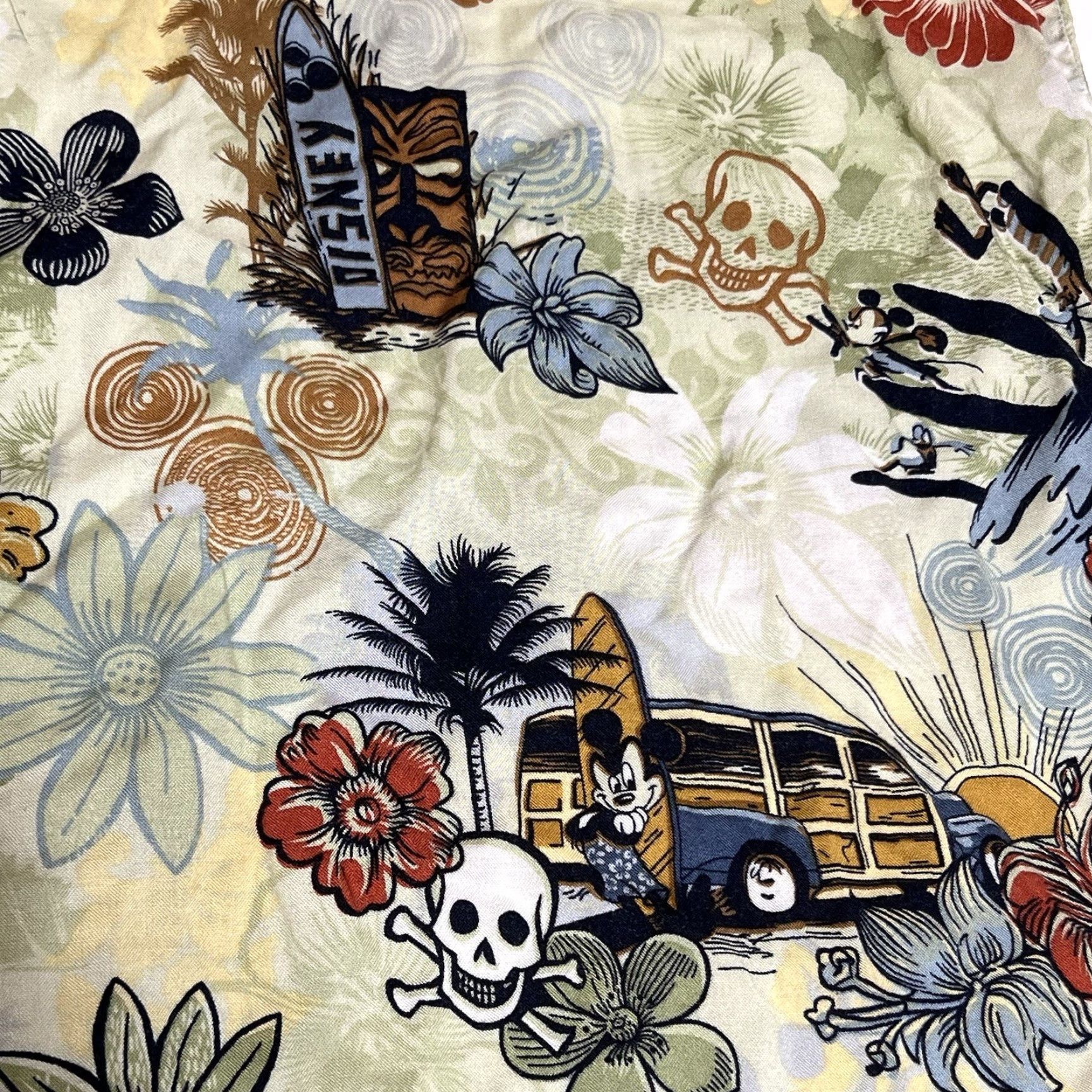 Disney VINTAGE Disney Walt Disney World Men's Hawaiian Shirt Mickey Mouse Tiki Woody Skulls Surf Size US M / EU 48-50 / 2 - 8 Thumbnail