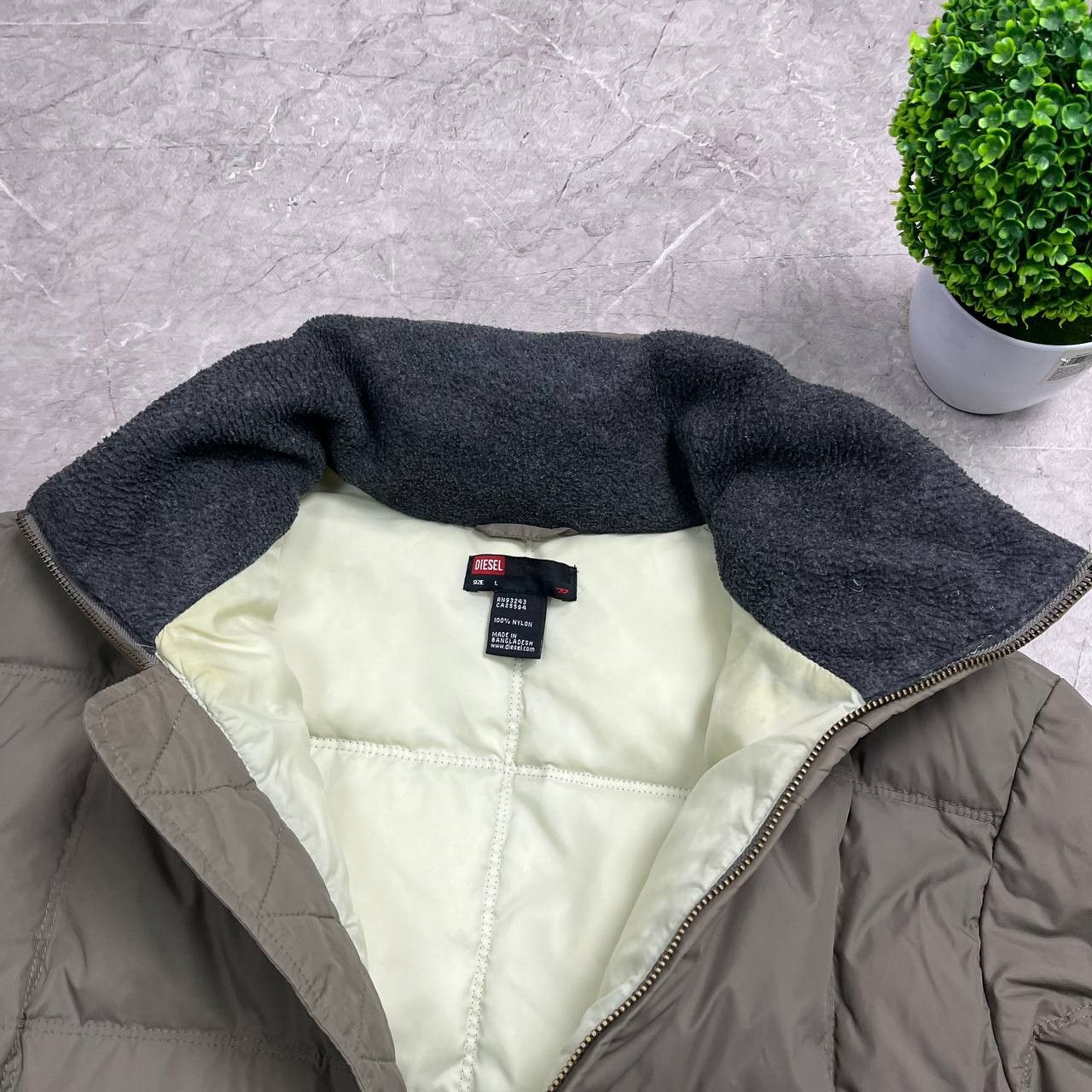 Diesel Vintage Diesel Winter Puffer Jacket Mens Size L Size US L / EU 52-54 / 3 - 13 Thumbnail