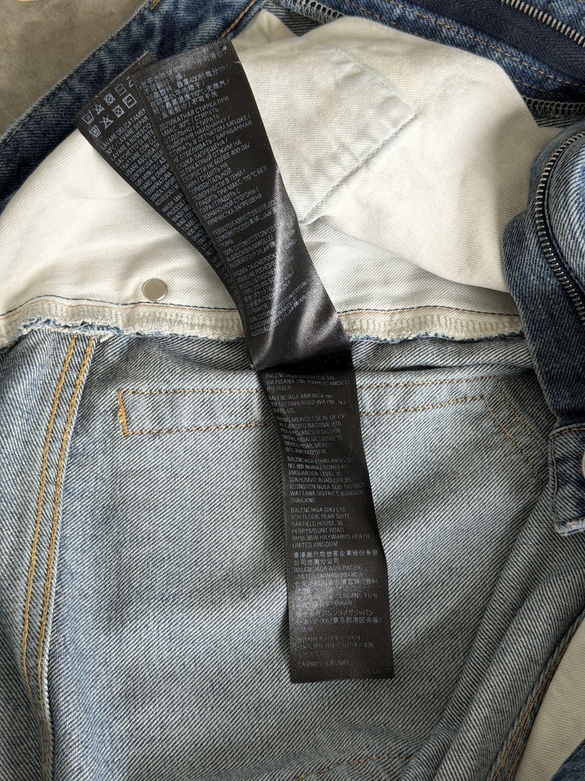 Balenciaga SOLD**Balenciaga SS23 destroyed mudwash jeans Size US 34 / EU 50 - 14 Thumbnail
