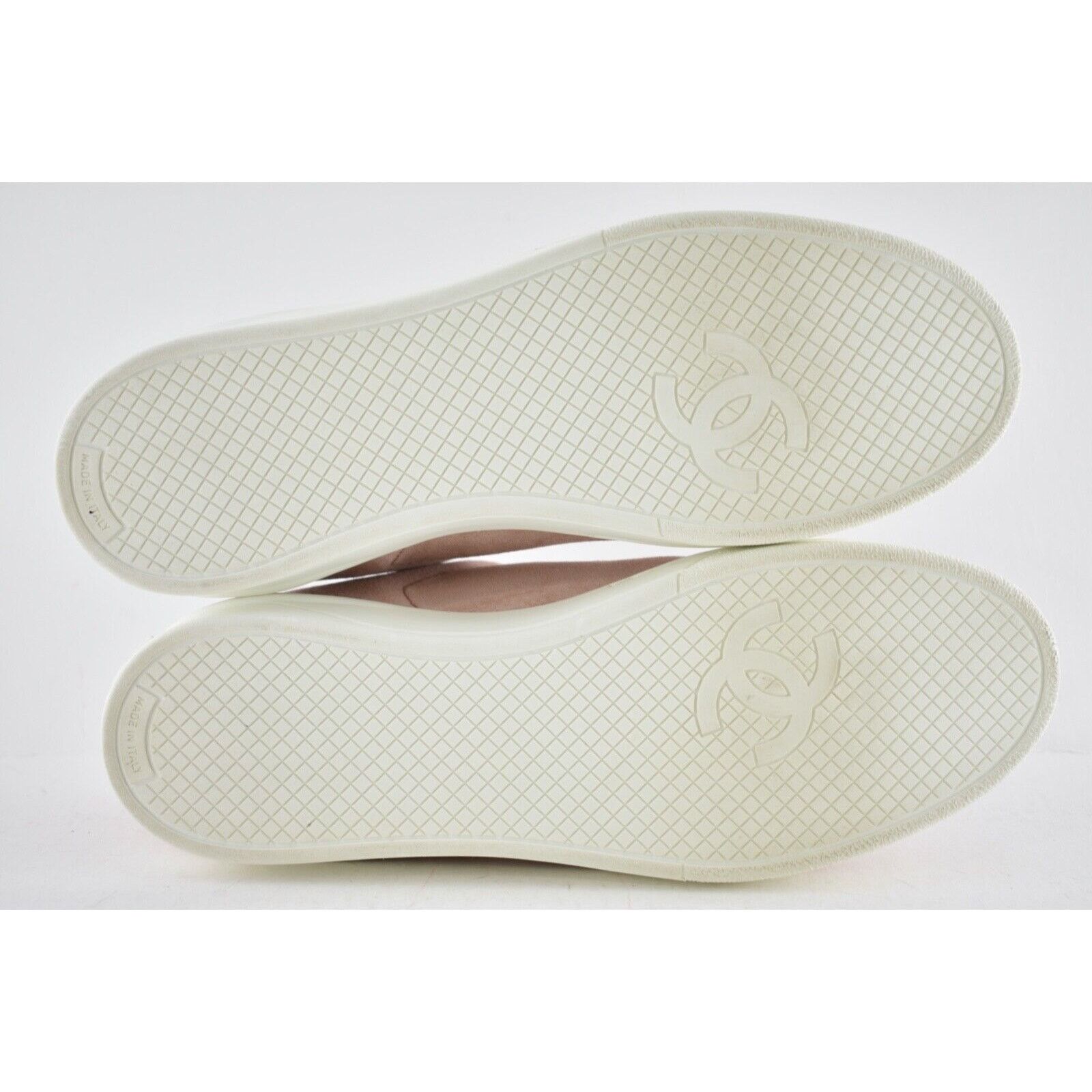 Chanel 20S Weekender CC Logo Laces Low Top Flat Runner Sneaker 42 Size US 12 / IT 42 - 12 Thumbnail