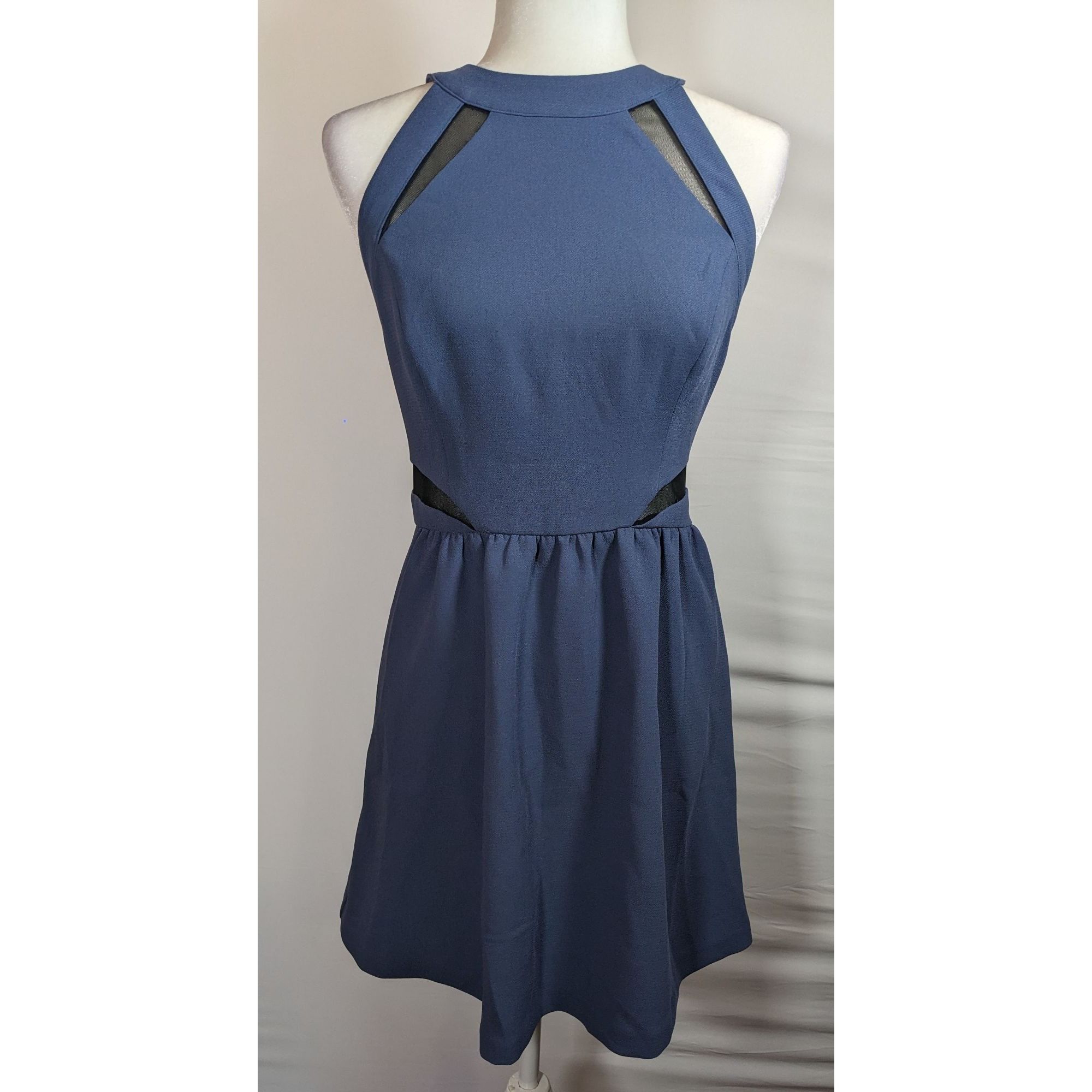 BCBGeneration BCBGeneration Blue Open Back Dress With Black Mesh Cutouts Size S / US 4 / IT 40 - 6 Thumbnail