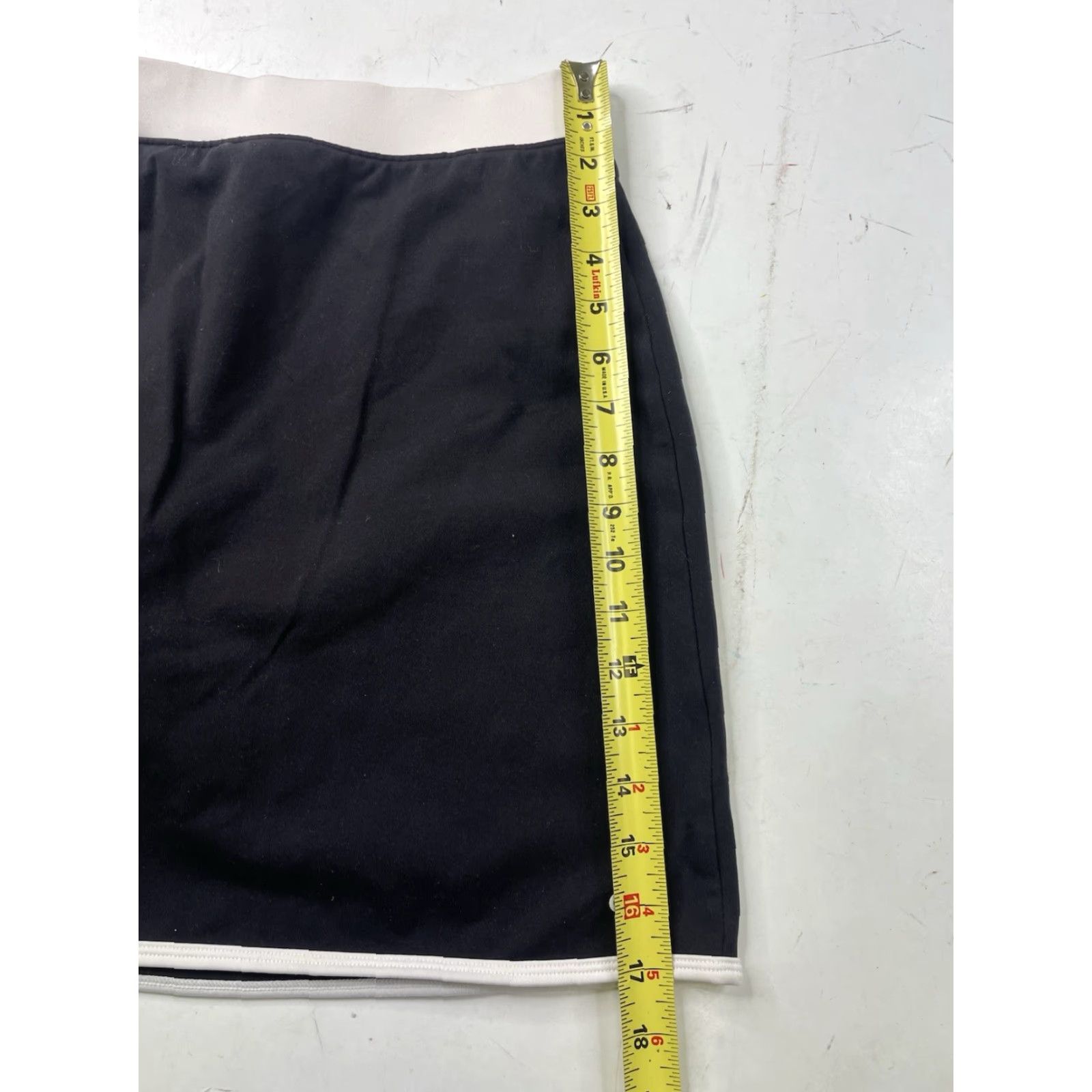 Alo ALO Mini Skirt Black L Large Lined Airbrush Performance Fabric Women Skirt Short Activewear Size 36" / US 14 / IT 50 - 4 Thumbnail