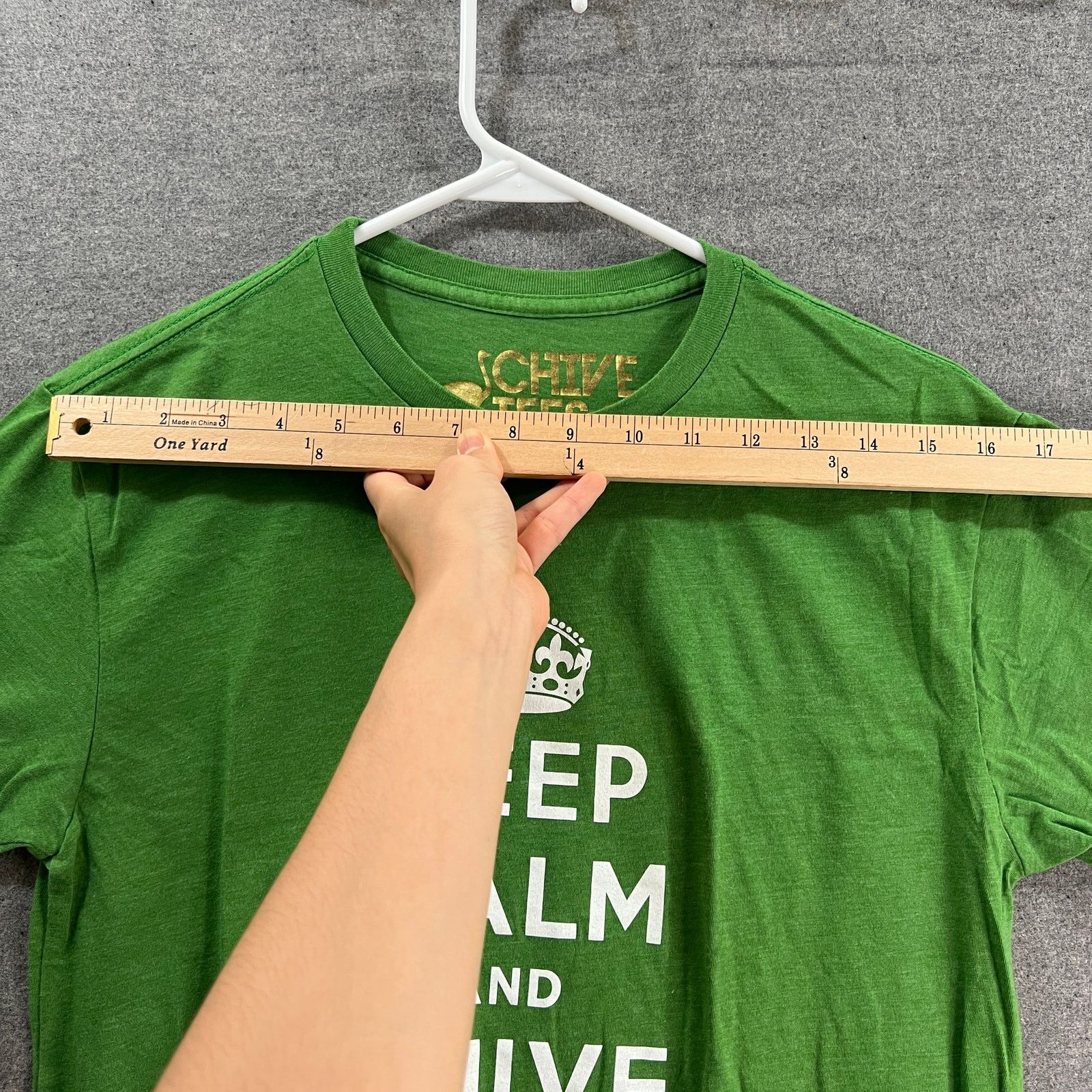 Other Keep Calm and Chive On Shirt Adult Medium Green Short Sleeve Size US M / EU 48-50 / 2 - 4 Thumbnail