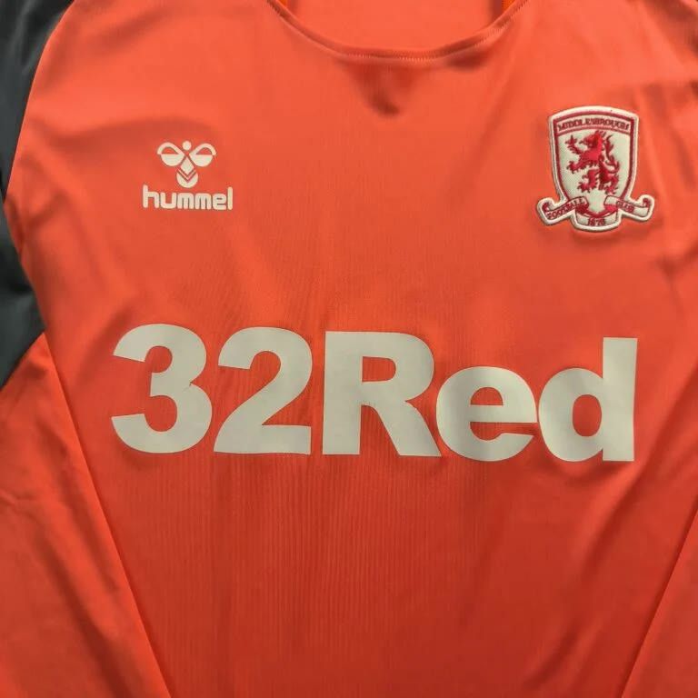 Hummel Middlesbrough 2018-19 goalkeeper football jersey size M Size US M / EU 48-50 / 2 - 5 Thumbnail