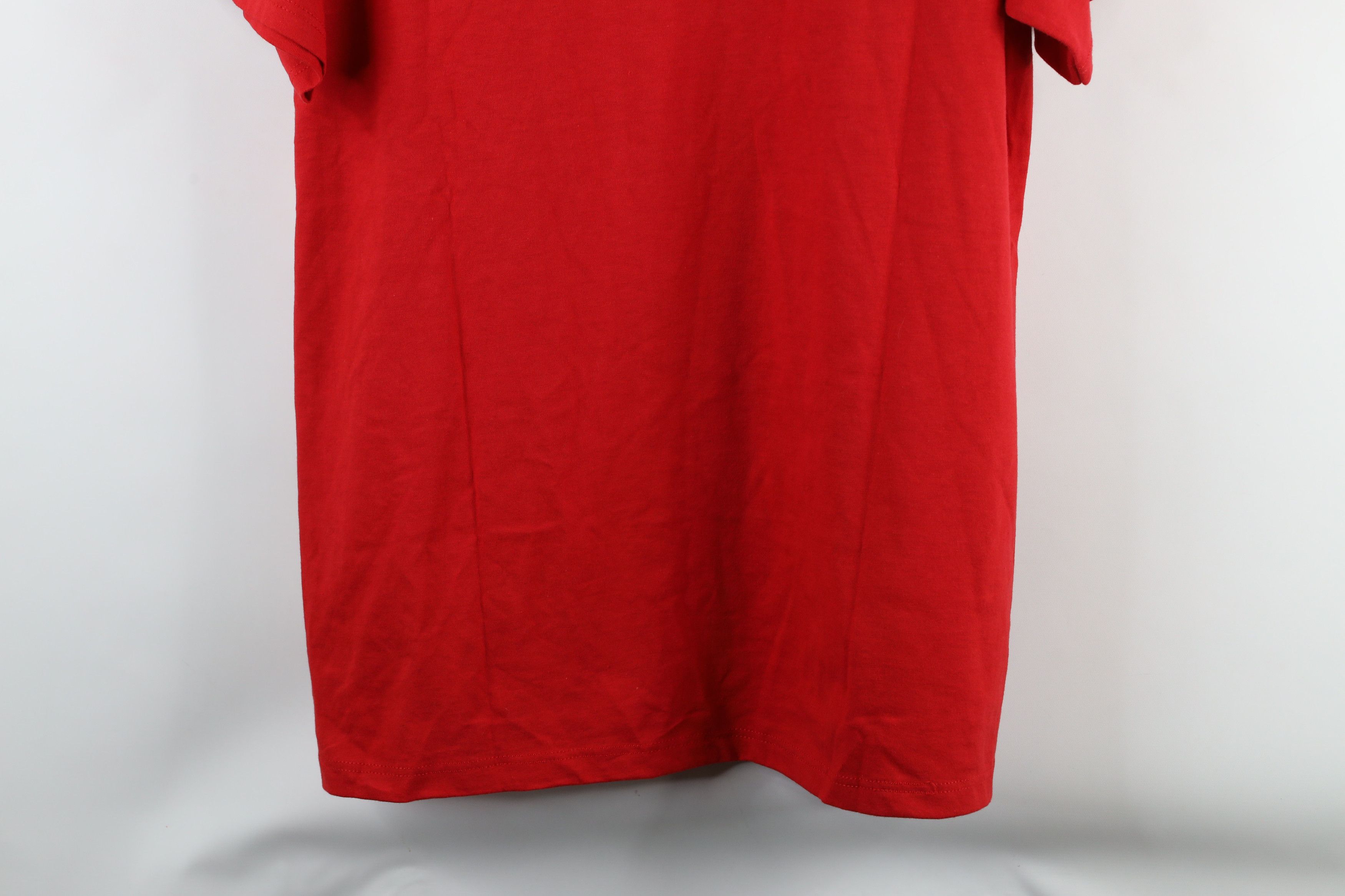 Vintage Vintage 90s Streetwear Heavyweight T-Shirt Red USA Size US L / EU 52-54 / 3 - 10 Thumbnail